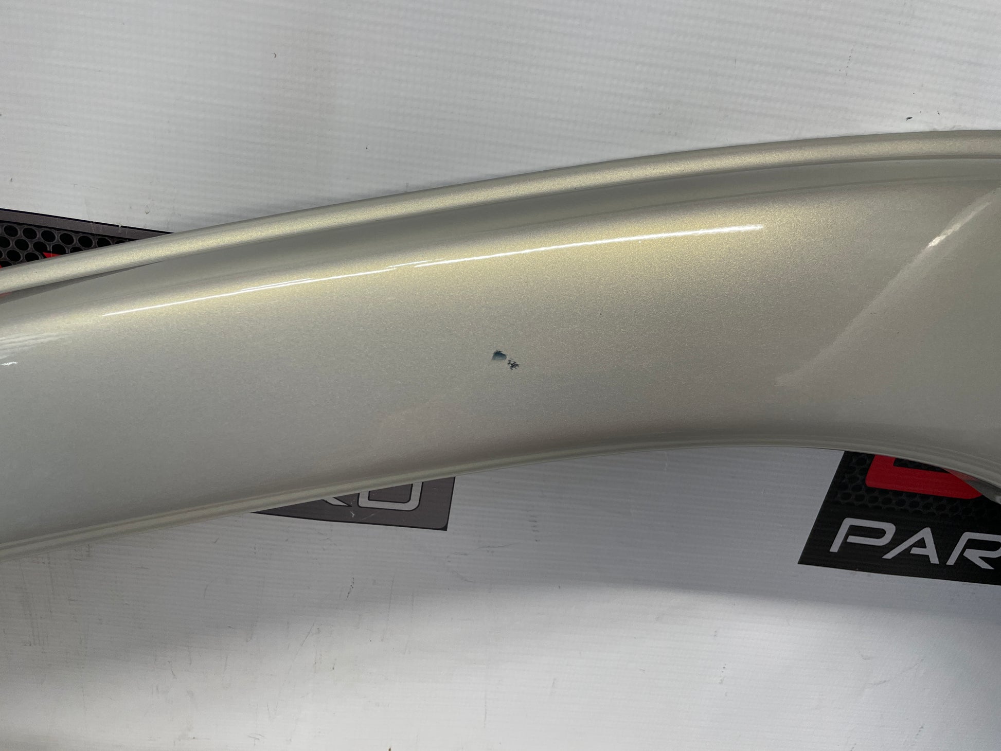 2005 Chevy Avalanche RH & LH Fender Guards OEM - Day's Parts Yard