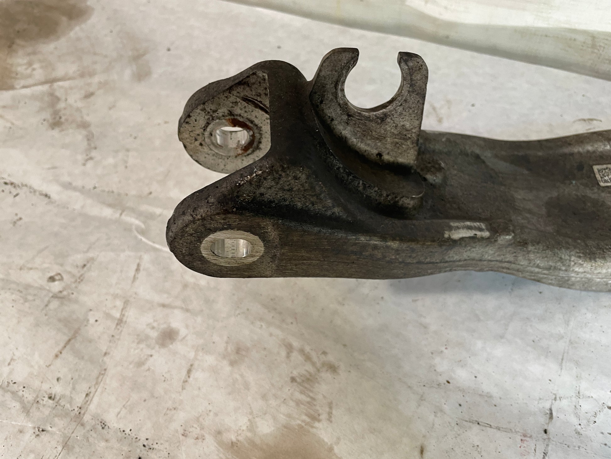2016 Chevy SS Sedan Rear LH Driver Upper Control Arm OEM - Day's Parts Yard