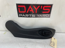 2006 Pontiac GTO RH Passenger Front Power Seat Access Controls Buttons Module OEM