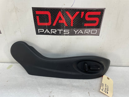 2006 Pontiac GTO RH Passenger Front Power Seat Access Controls Buttons Module OEM