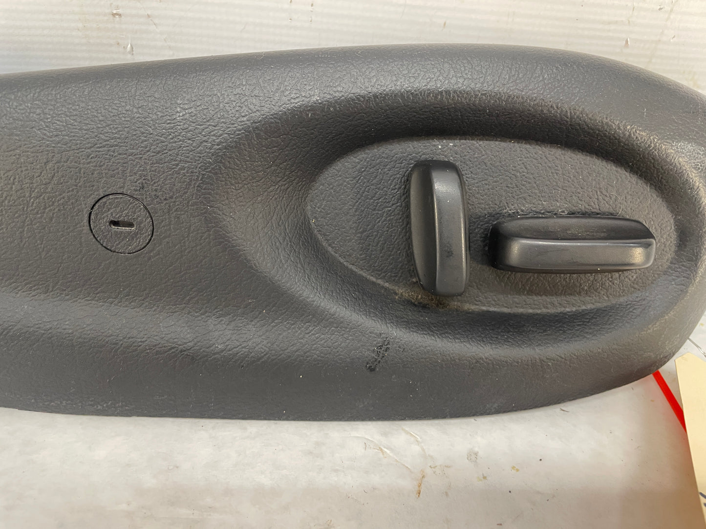 2006 Pontiac GTO RH Passenger Front Power Seat Access Controls Buttons Module OEM