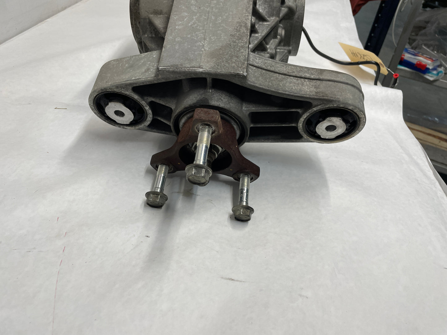 2015 Chevy SS Sedan Rear End Axle Carrier Rearend Diff Differential 3.27 LSD OEM - Day's Parts Yard