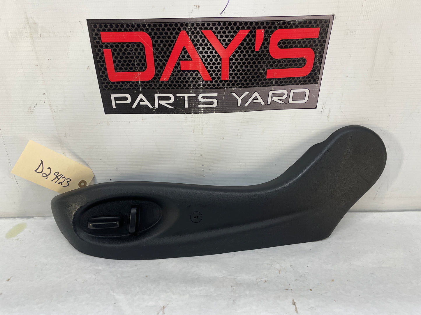 2006 Pontiac GTO LH Driver Front Power Seat Access Controls Buttons Module OEM