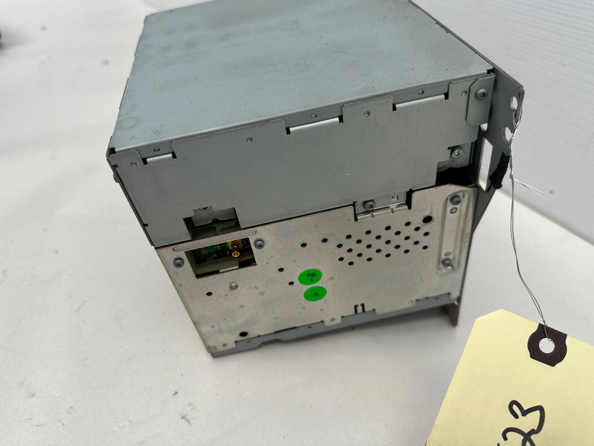 2008 Pontiac G8 GT C/D Radio Receiver Stereo Blaupunkdt Head Unit OEM - Day's Parts Yard