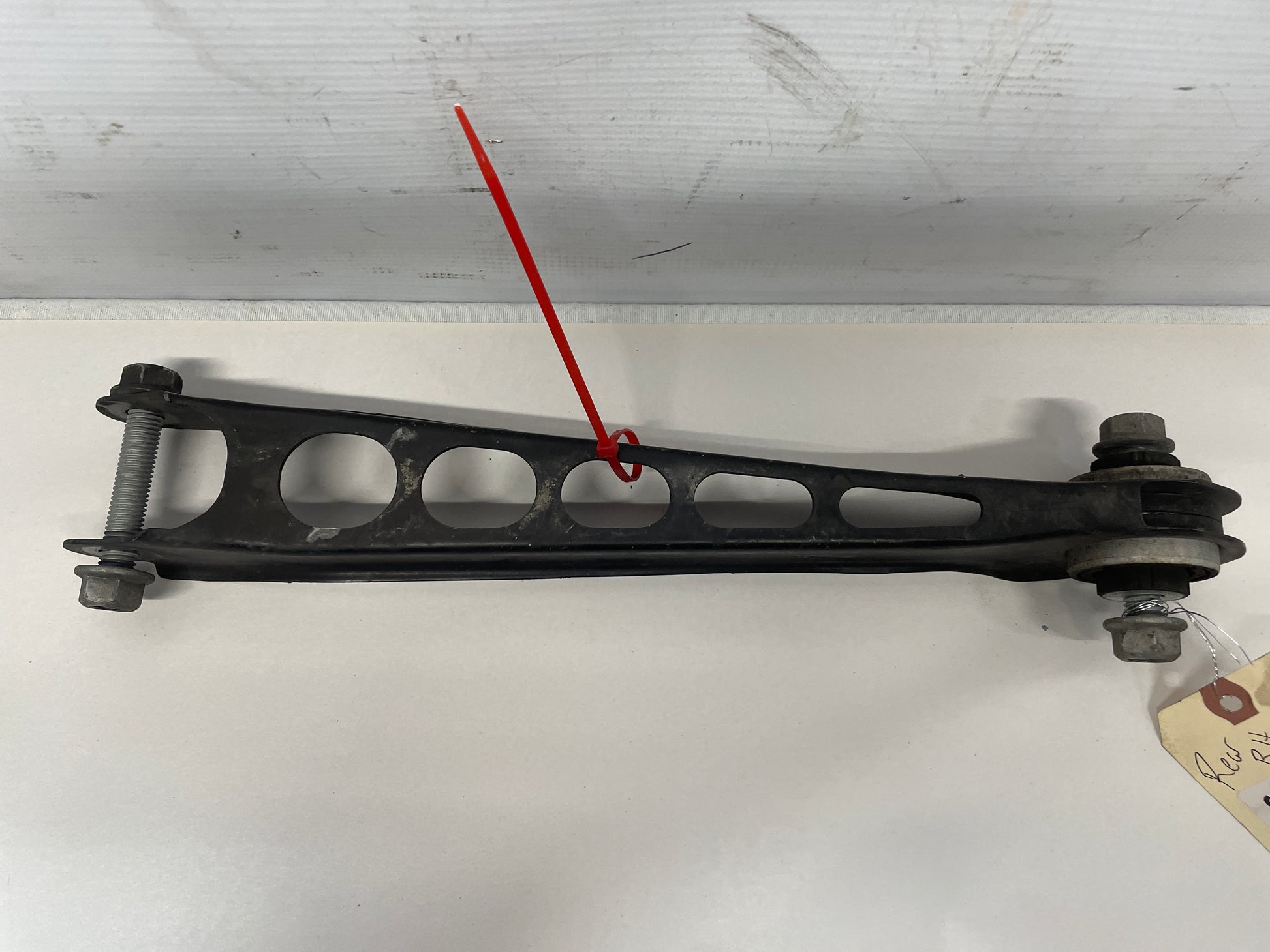 2018 Chevy Camaro 1LE SS Passenger  Lower Control Drag Trailing Arm Link OEM - Day's Parts Yard