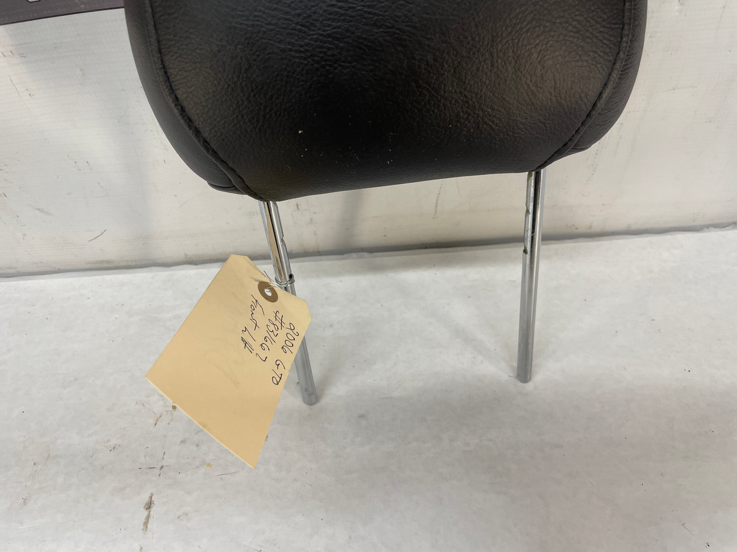 2006 Pontiac GTO LH Driver Seat Head Rest Headrest OEM