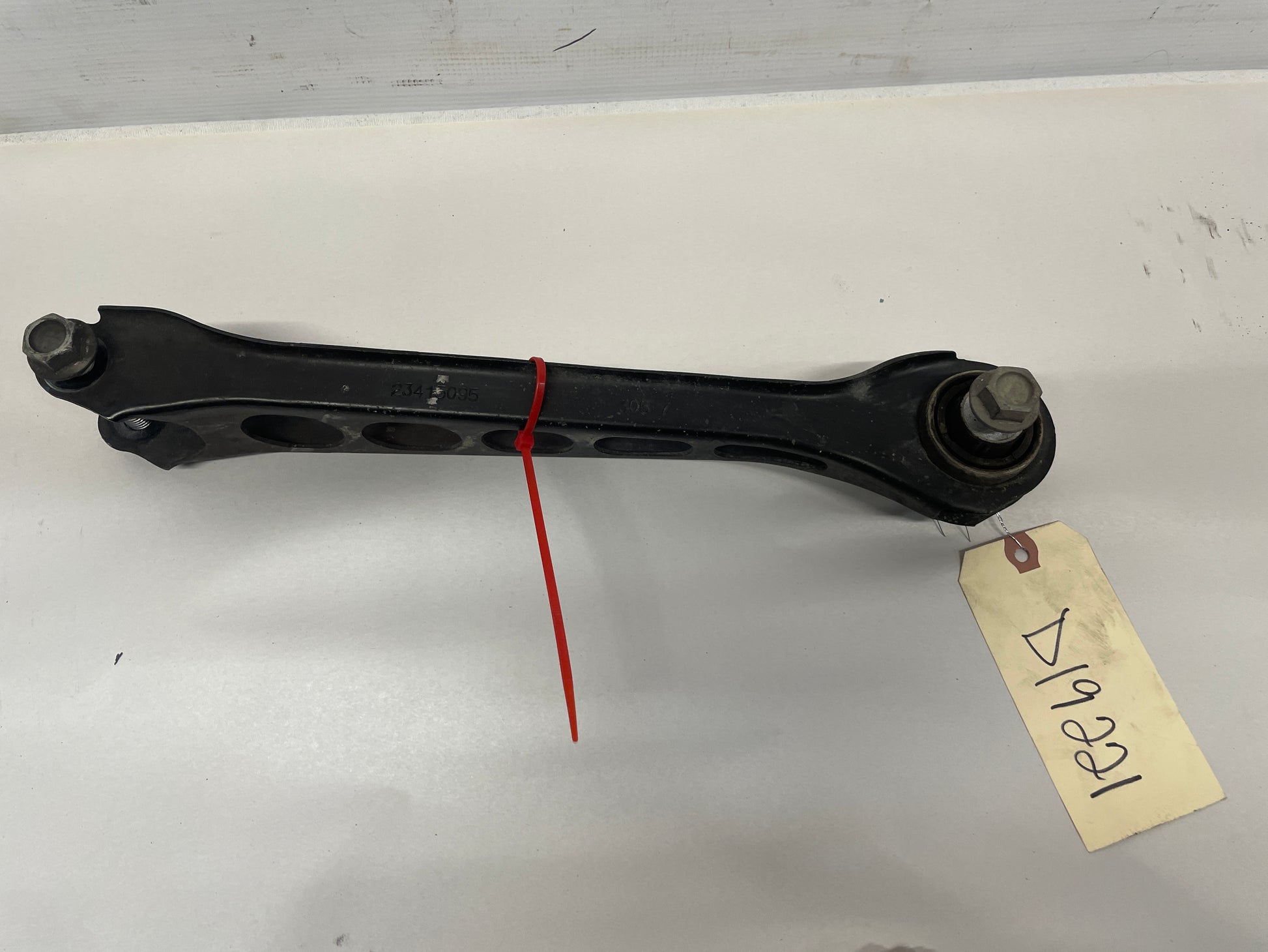 2018 Chevy Camaro 1LE SS Passenger  Lower Control Drag Trailing Arm Link OEM - Day's Parts Yard
