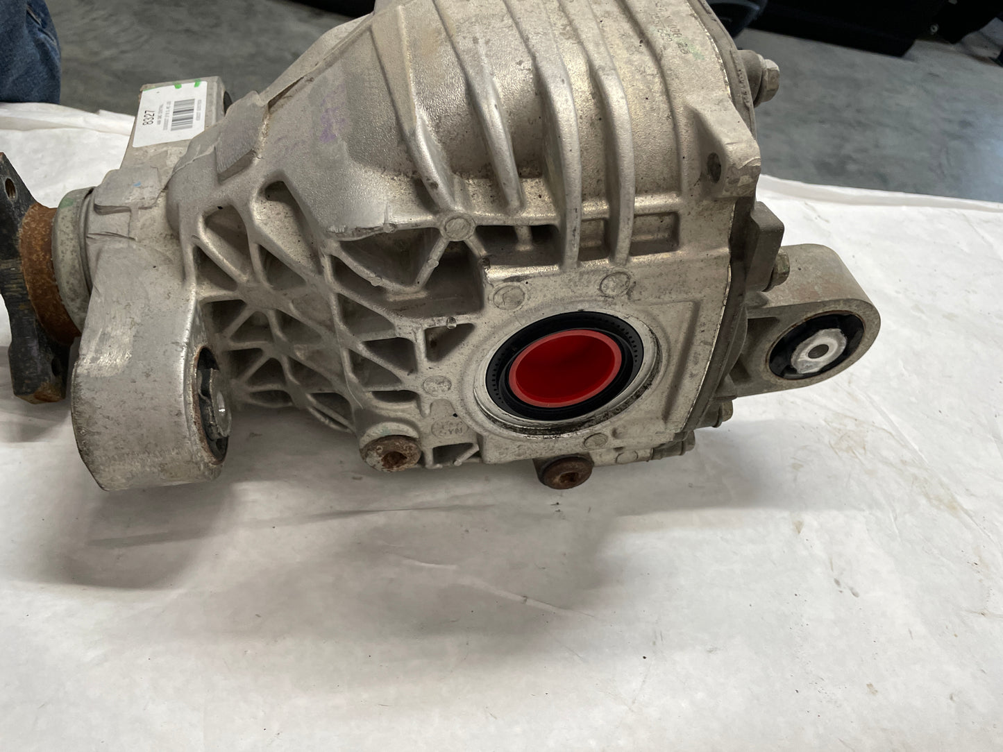 2014 Chevy Camaro SS Rear End Axle Differential Carrier 3.45 LSD OEM
