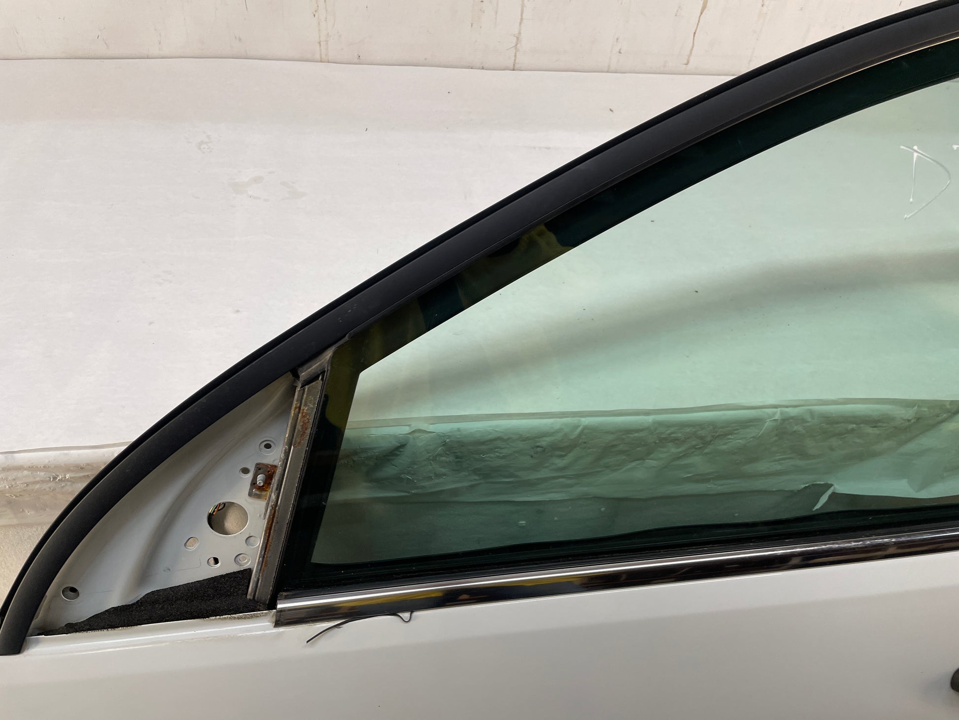2013 Chevy Caprice PPV LH Driver Front Exterior Door White OEM - Day's Parts Yard