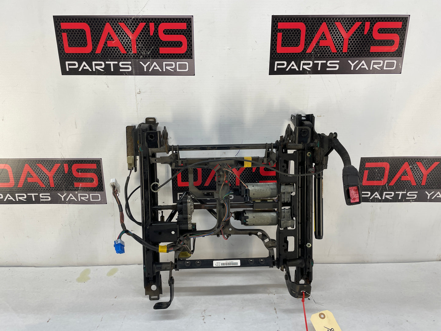 2006 Pontiac GTO RH Passenger Front Seat Track Electric Frame Adjuster Motor Assembly OEM