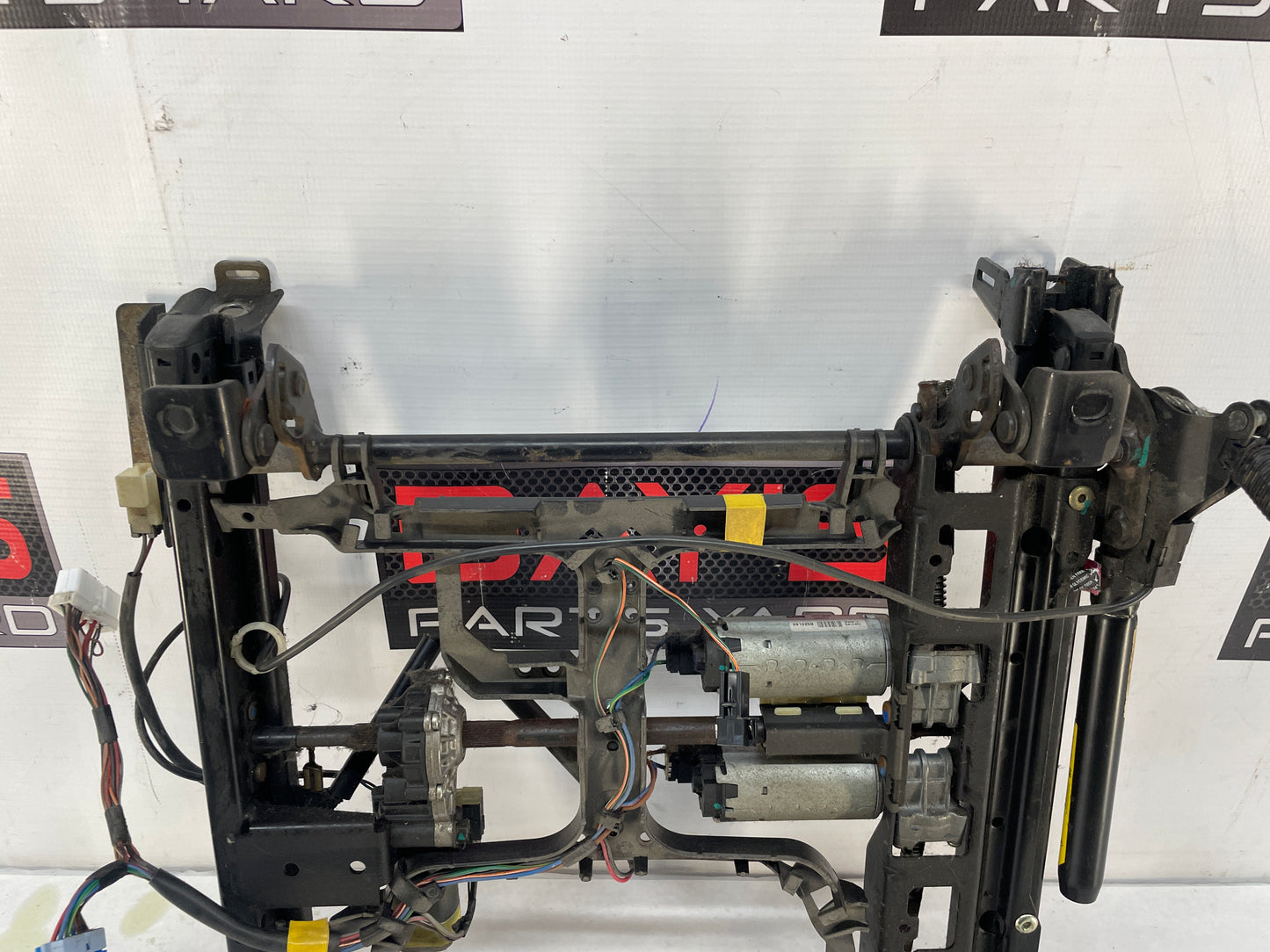 2006 Pontiac GTO RH Passenger Front Seat Track Electric Frame Adjuster Motor Assembly OEM