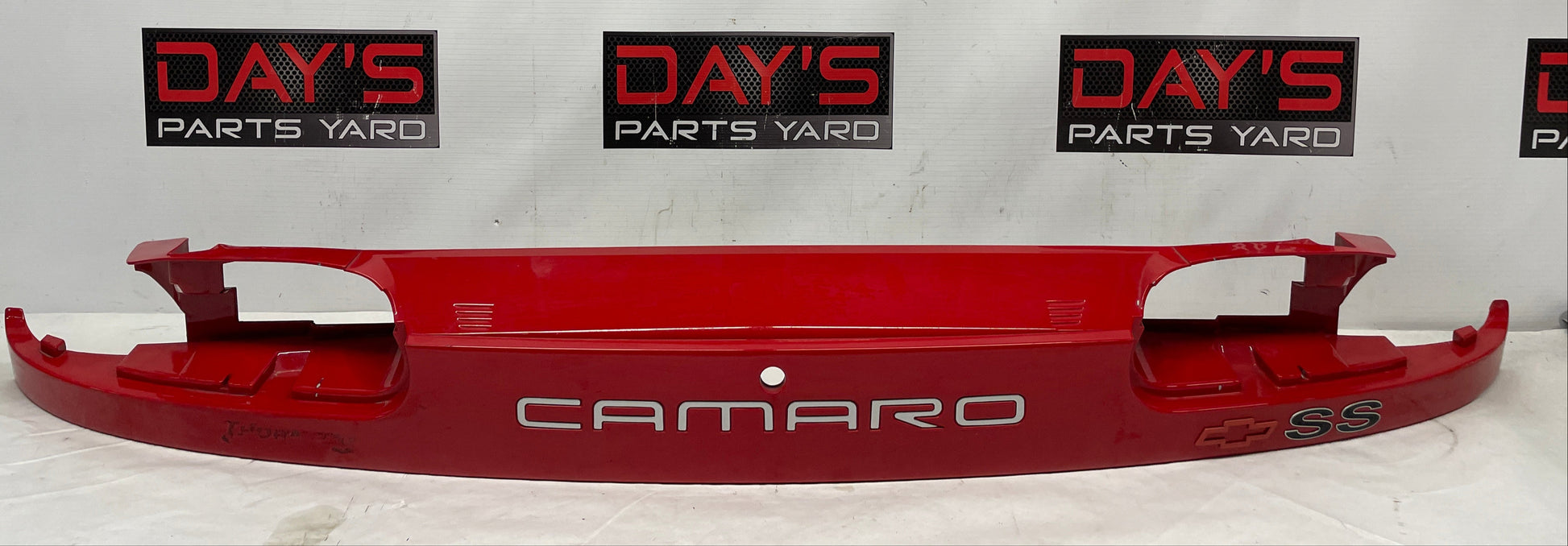 2002 Chevy Camaro SS Berger Taillight Tail Light Finish Panel OEM - Day's Parts Yard