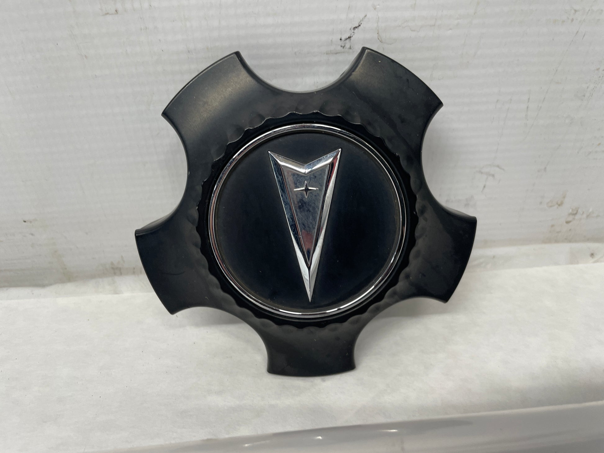 2009 Pontiac G8Wheel Center Cap OEM - Day's Parts Yard