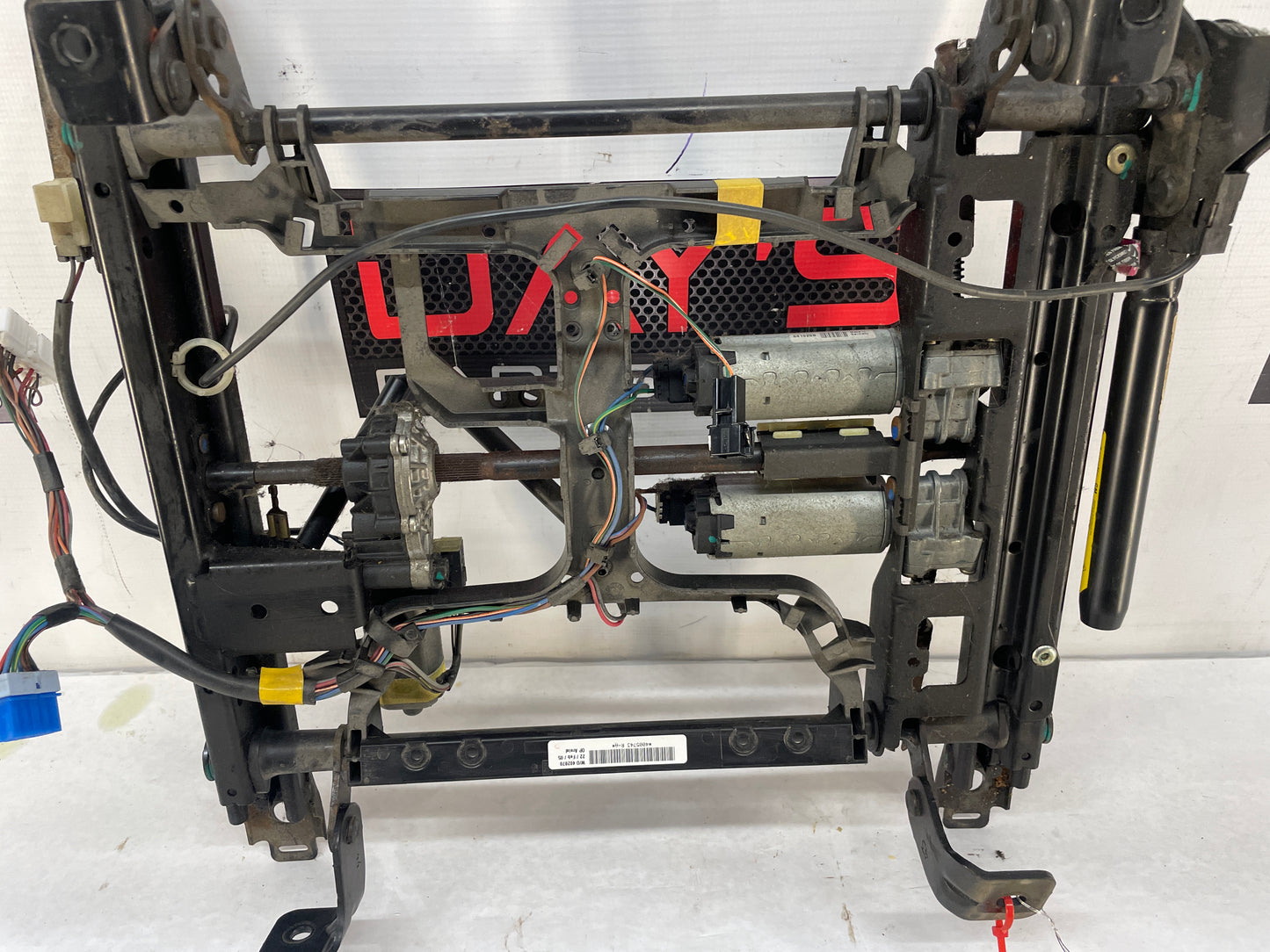 2006 Pontiac GTO RH Passenger Front Seat Track Electric Frame Adjuster Motor Assembly OEM