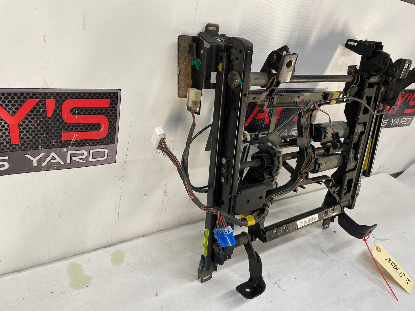 2006 Pontiac GTO RH Passenger Front Seat Track Electric Frame Adjuster Motor Assembly OEM