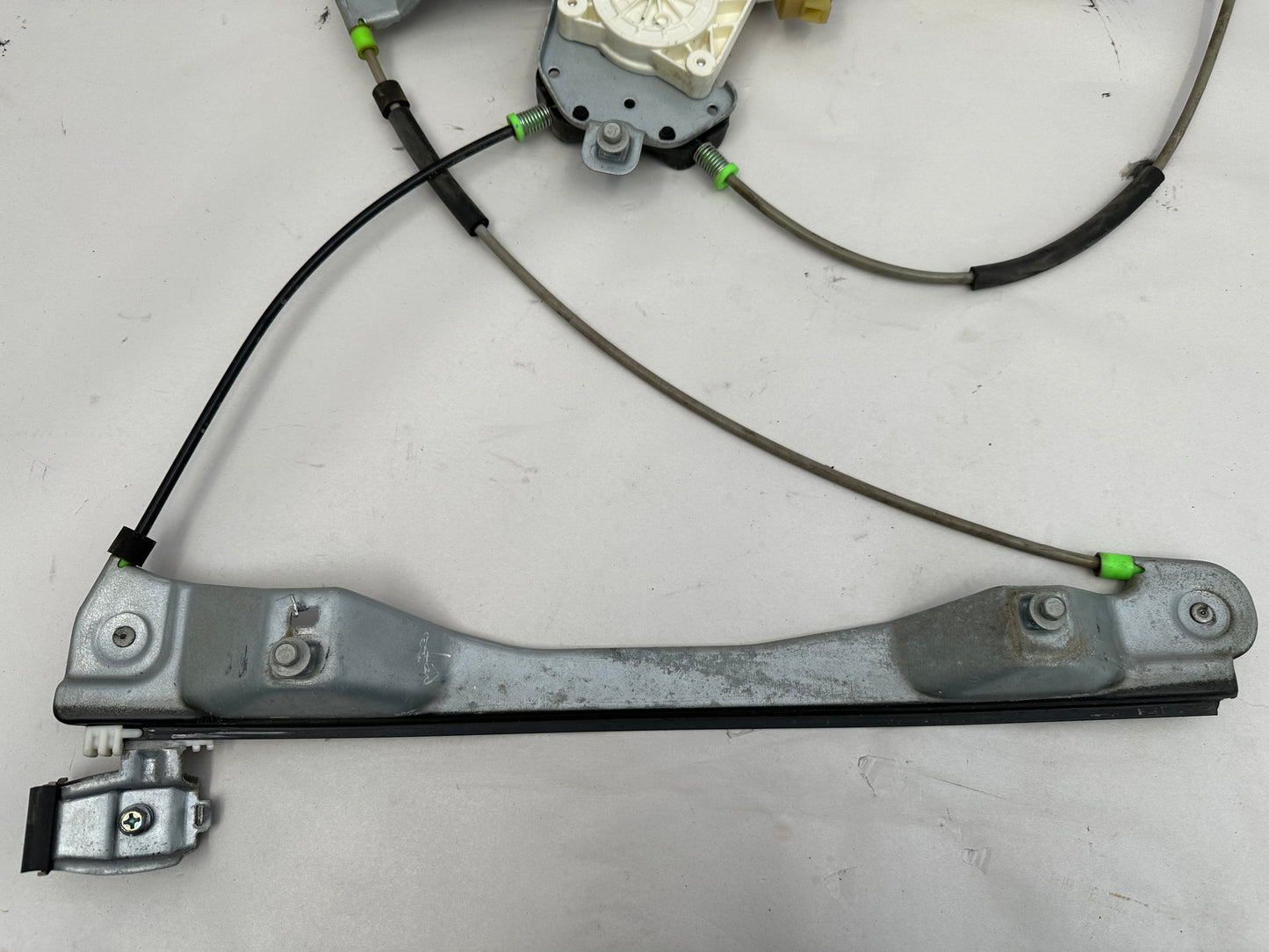 2008 Pontiac G8 GT Front LH Driver Door Window Regulator Motor OEM - Day's Parts Yard