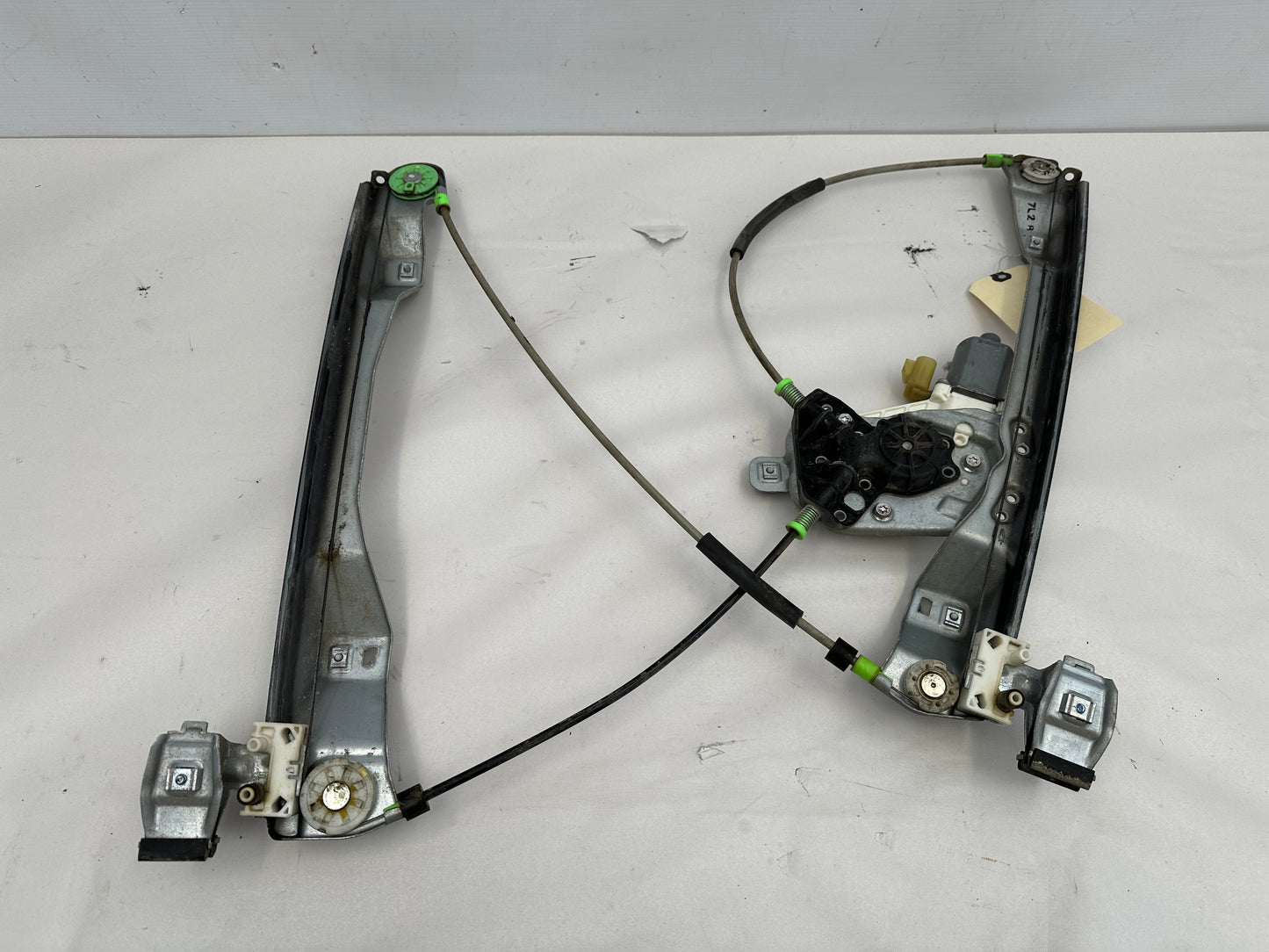 2008 Pontiac G8 GT Front LH Driver Door Window Regulator Motor OEM - Day's Parts Yard