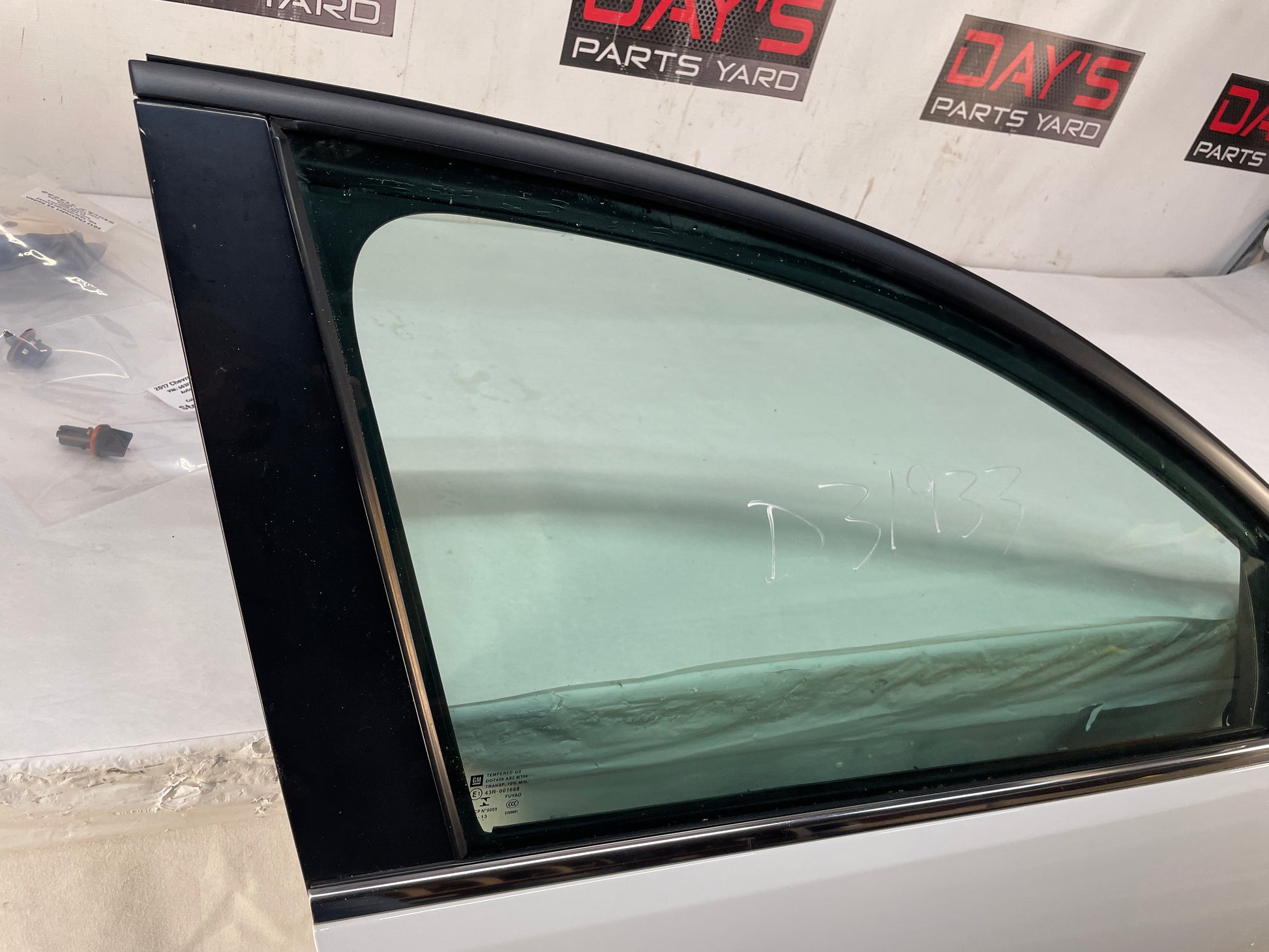 2013 Chevy Caprice PPV Rh Passenger Exterior Door White OEM - Day's Parts Yard