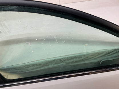 2013 Chevy Caprice PPV Rh Passenger Exterior Door White OEM - Day's Parts Yard