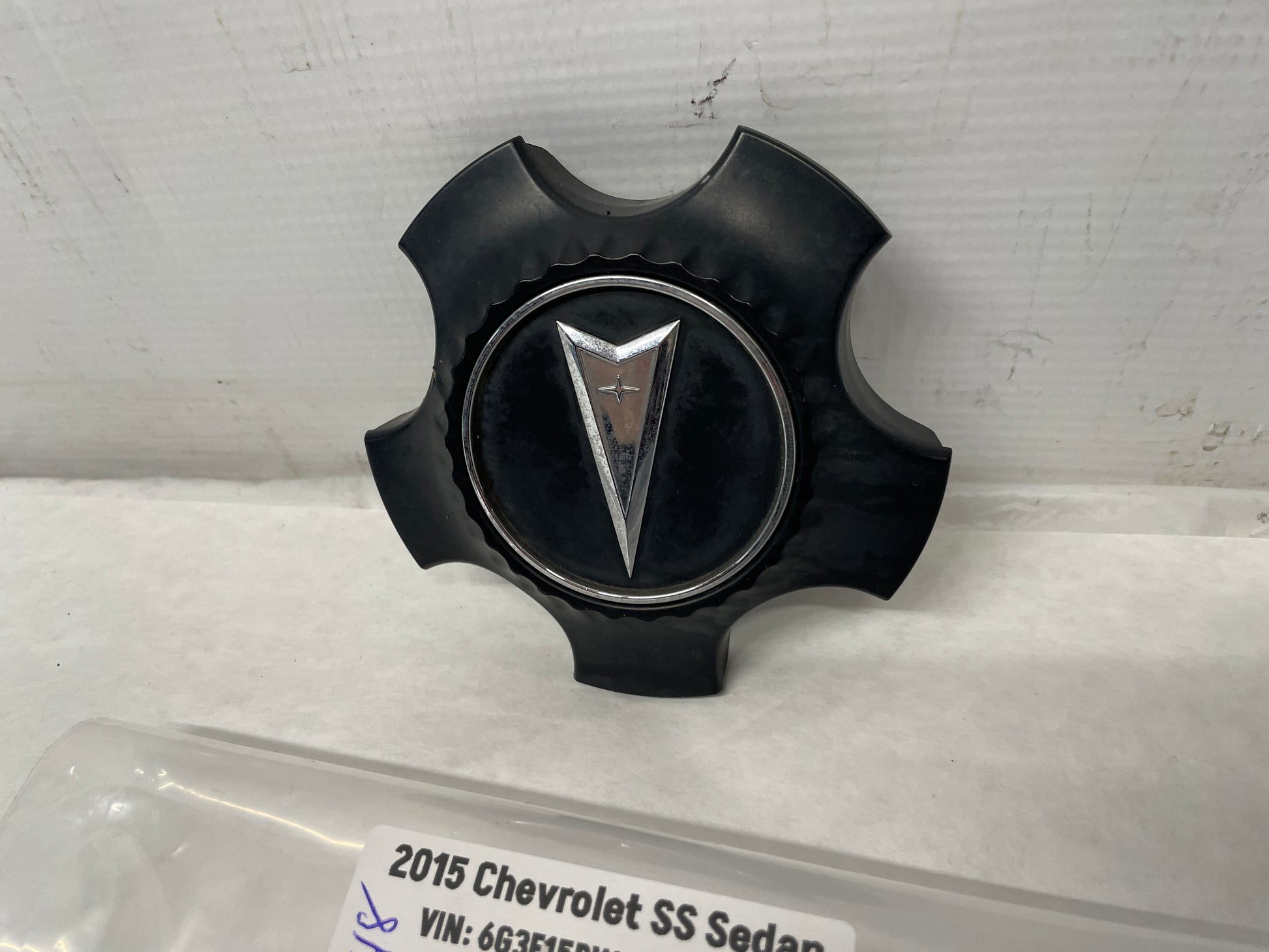 2009 Pontiac G8 Wheel Center Cap OEM - Day's Parts Yard