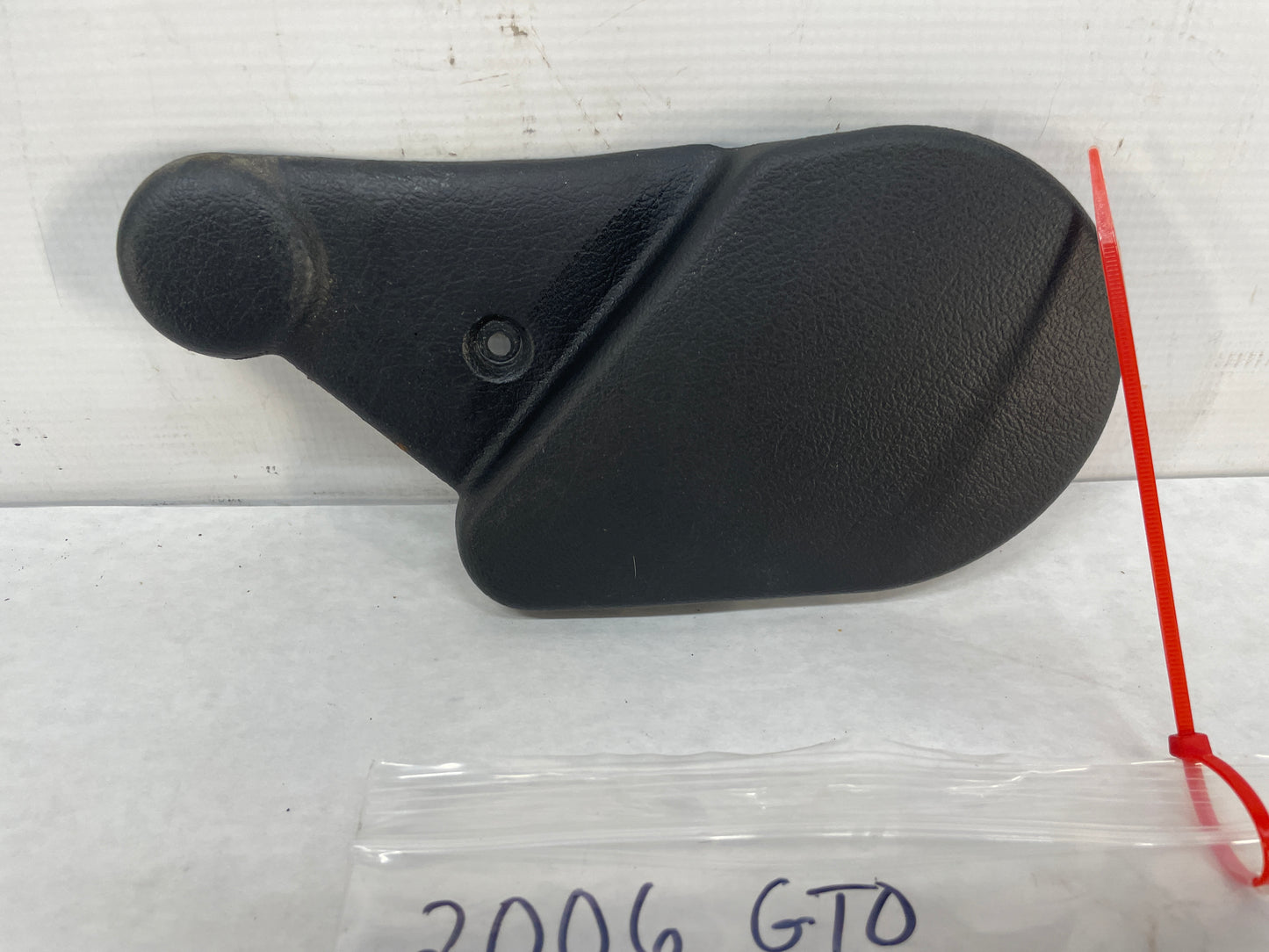 2006 Pontiac GTO RH Passenger Front Seat Hinge Inner Trim Cover OEM