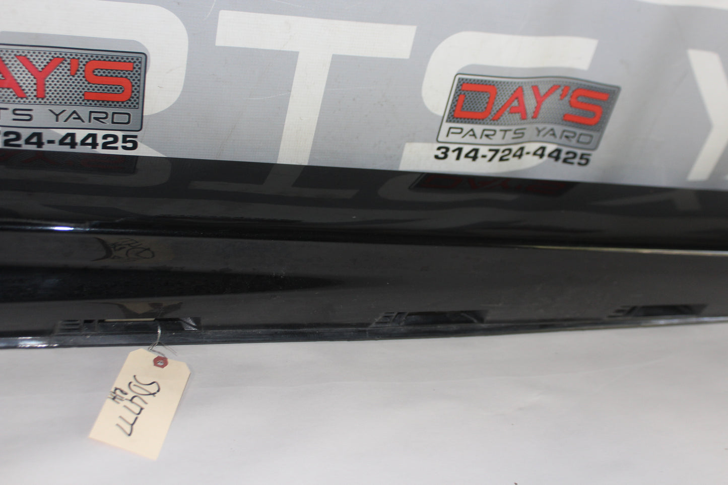 2015 Chevy SS Sedan RH Passenger Rocker Molding Black OEM