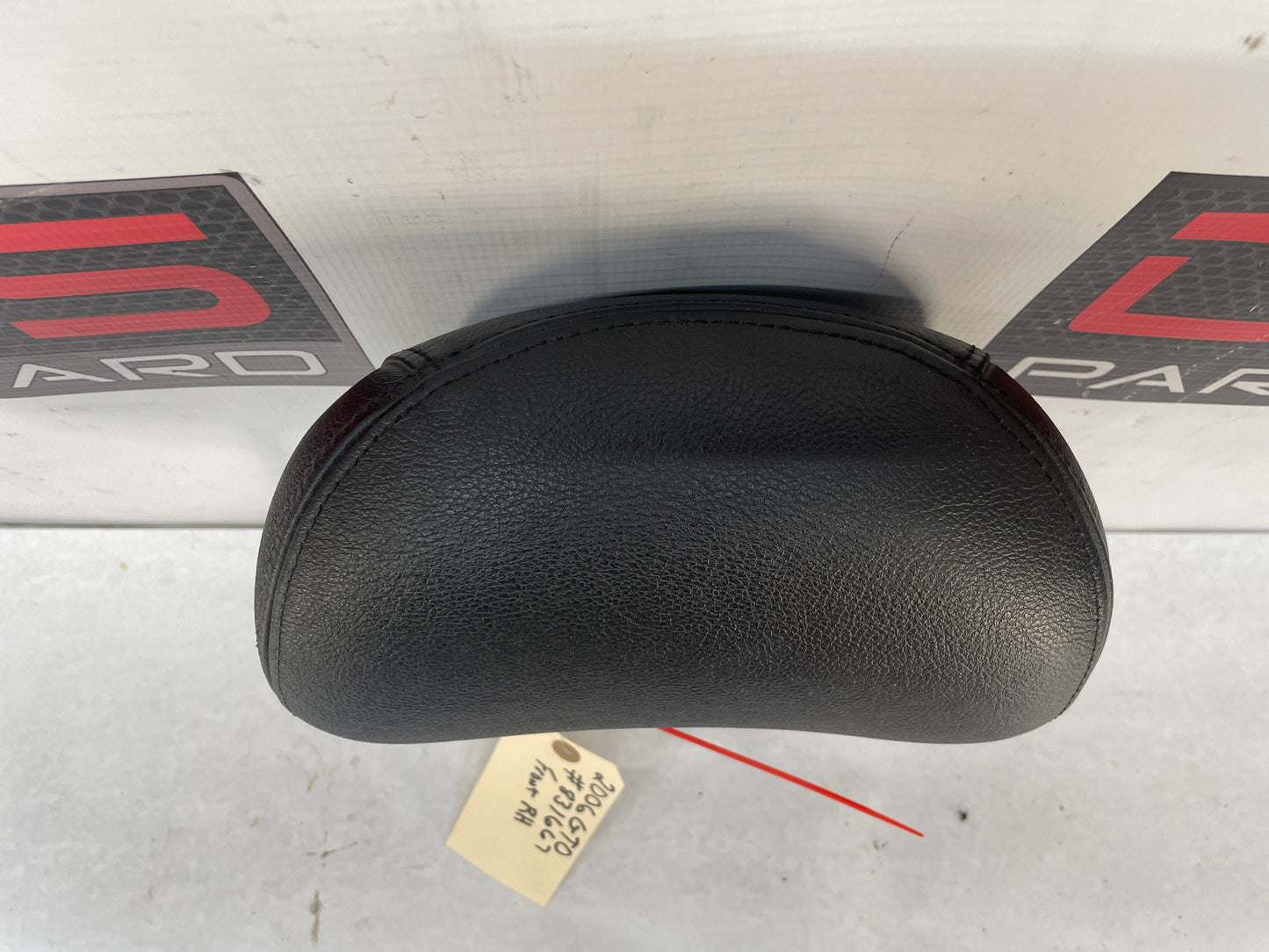 2006 Pontiac GTO RH Passenger Seat Head Rest Headrest OEM
