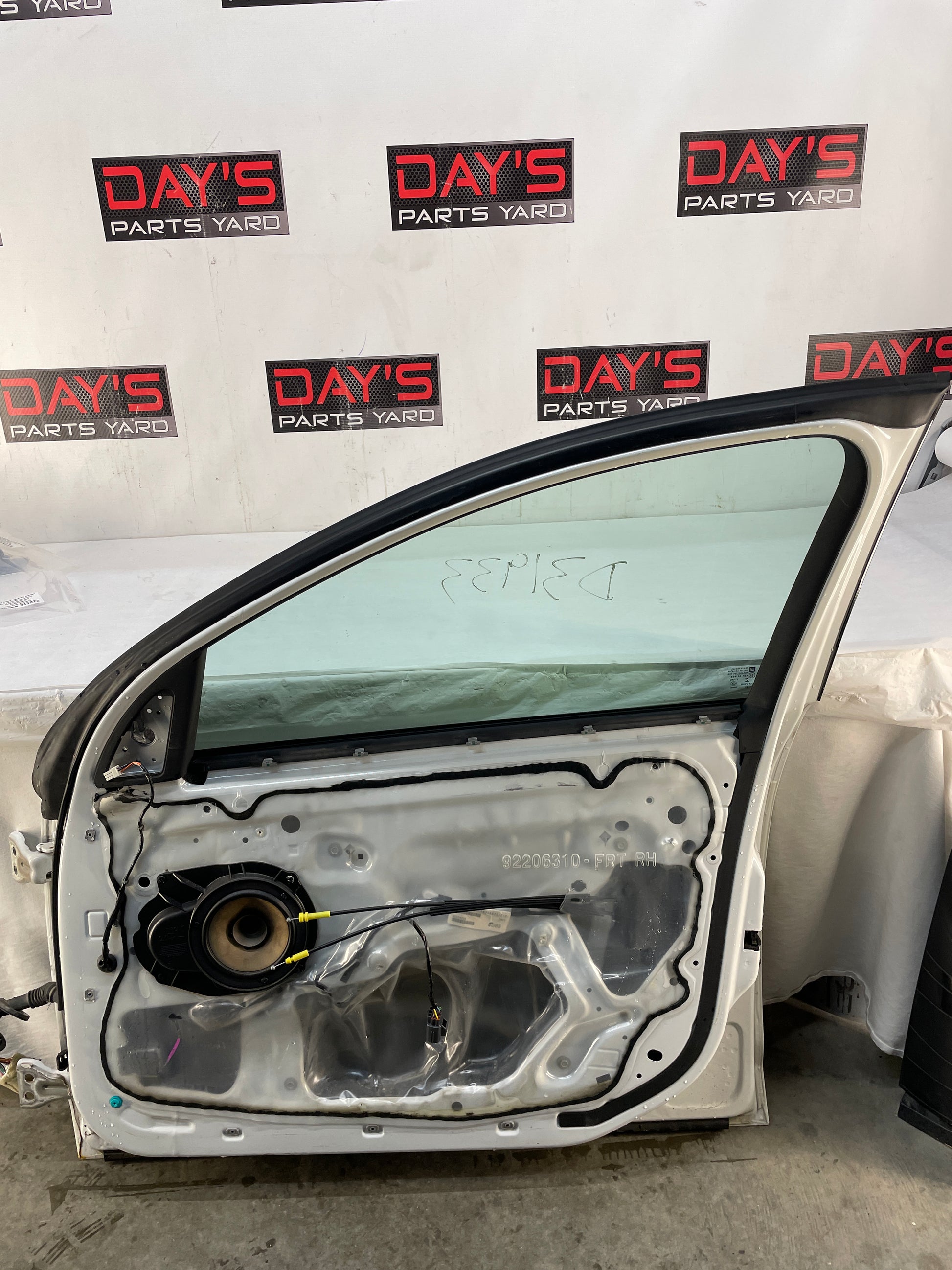2013 Chevy Caprice PPV Rh Passenger Exterior Door White OEM - Day's Parts Yard
