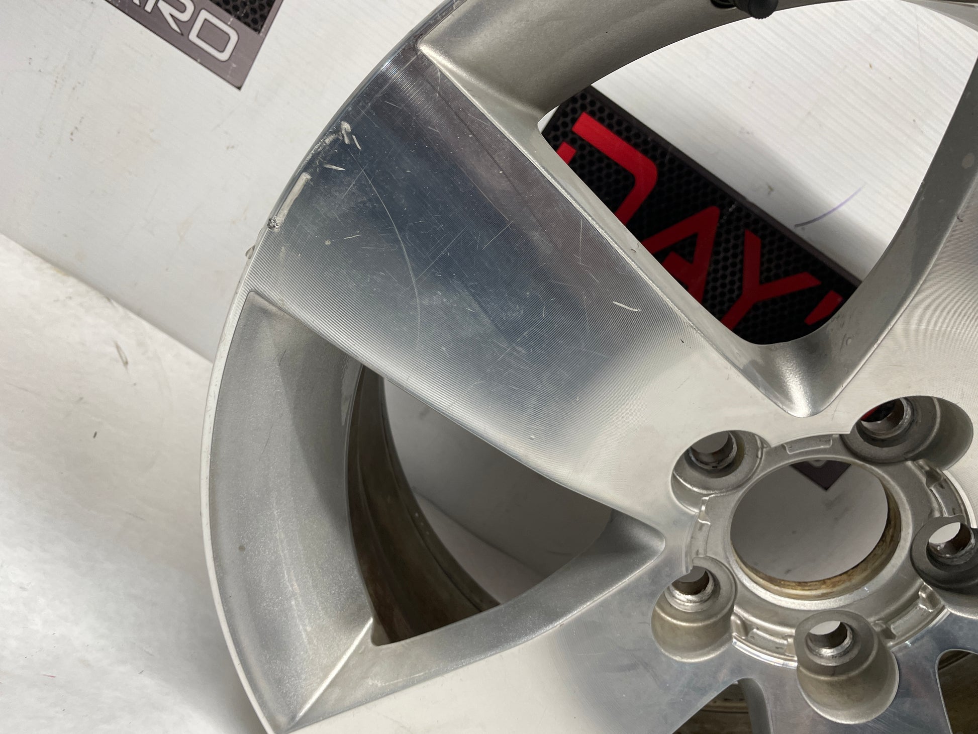 2015 Chevy SS Sedan Factory OEM 19X8 Wheel - Day's Parts Yard