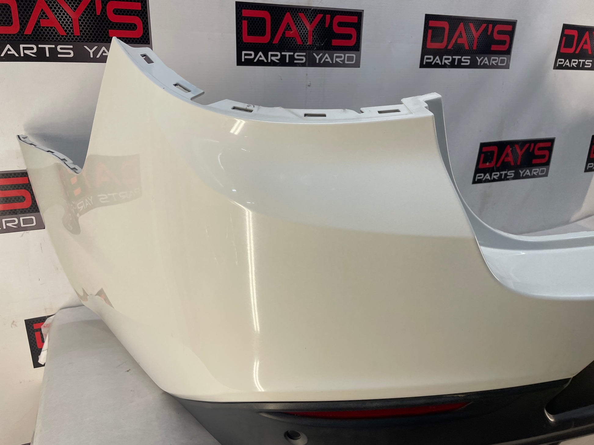 2014 Chevy SS Sedan Rear Bumper Cover Assembly White OEM - Day's Parts Yard