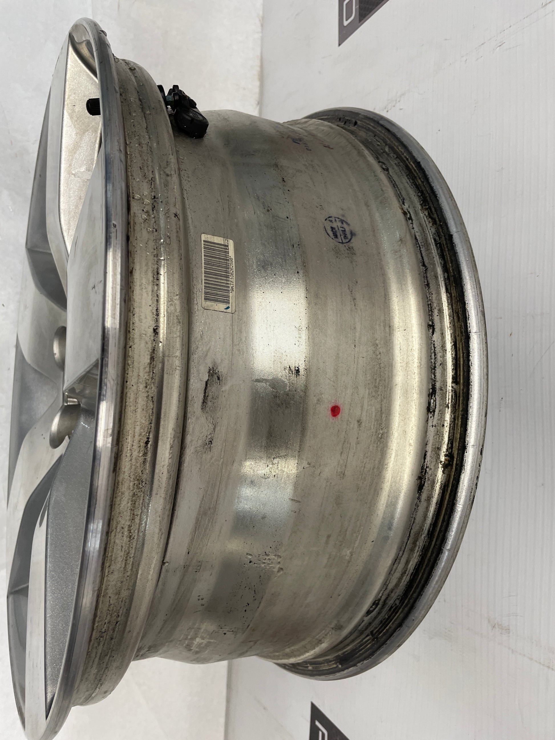 2015 Chevy SS Sedan Factory OEM 19X8 Wheel - Day's Parts Yard