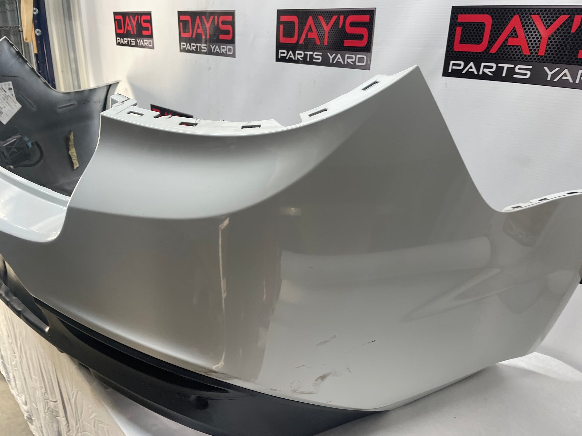 2014 Chevy SS Sedan Rear Bumper Cover Assembly White OEM - Day's Parts Yard