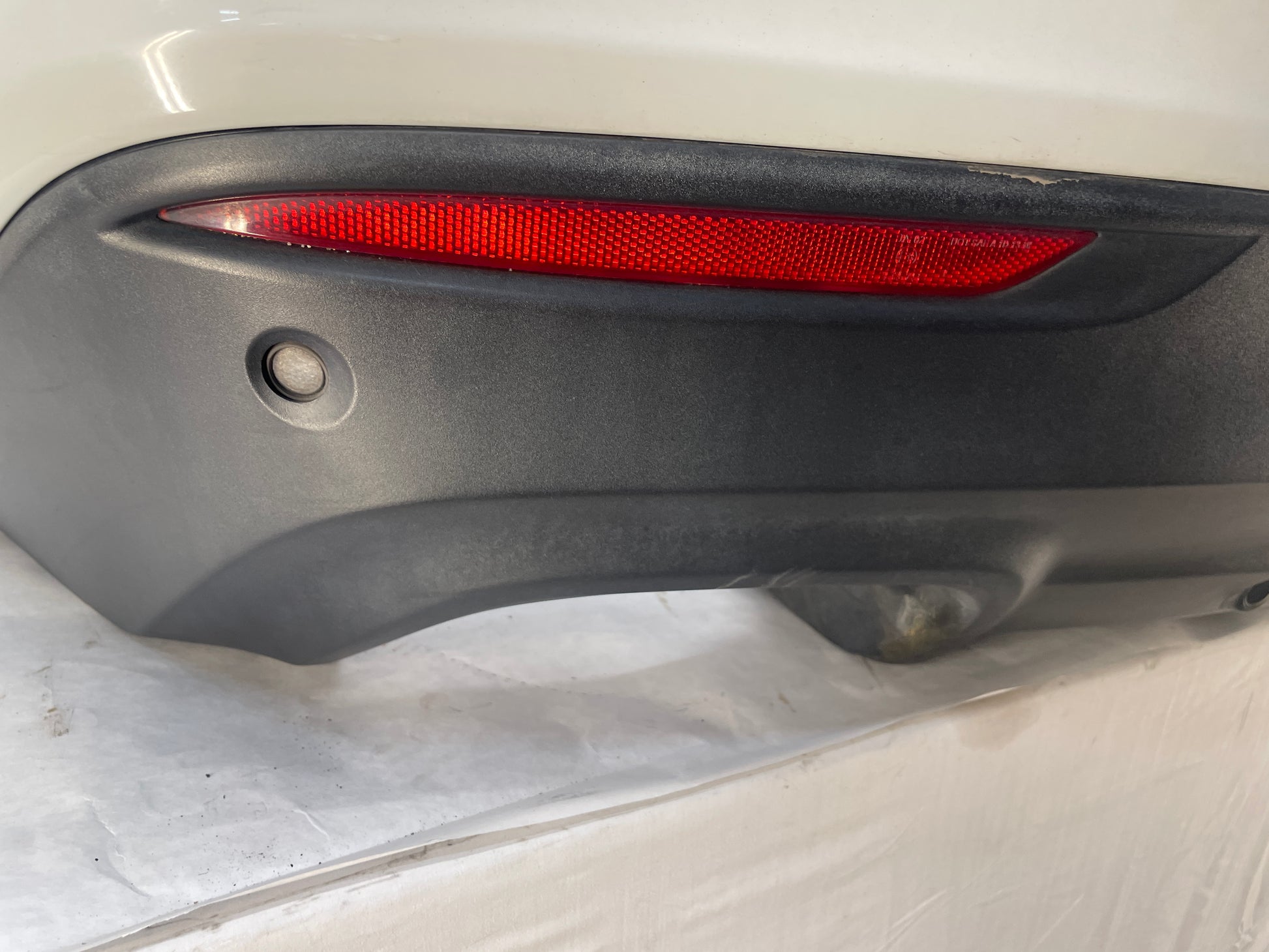 2014 Chevy SS Sedan Rear Bumper Cover Assembly White OEM - Day's Parts Yard