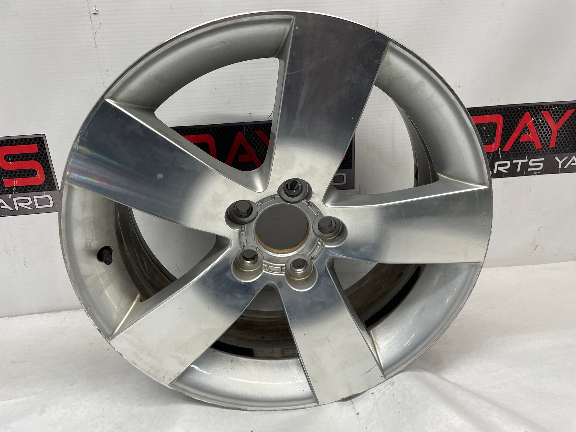 2015 Chevy SS Sedan Factory OEM 19X8 Wheel - Day's Parts Yard