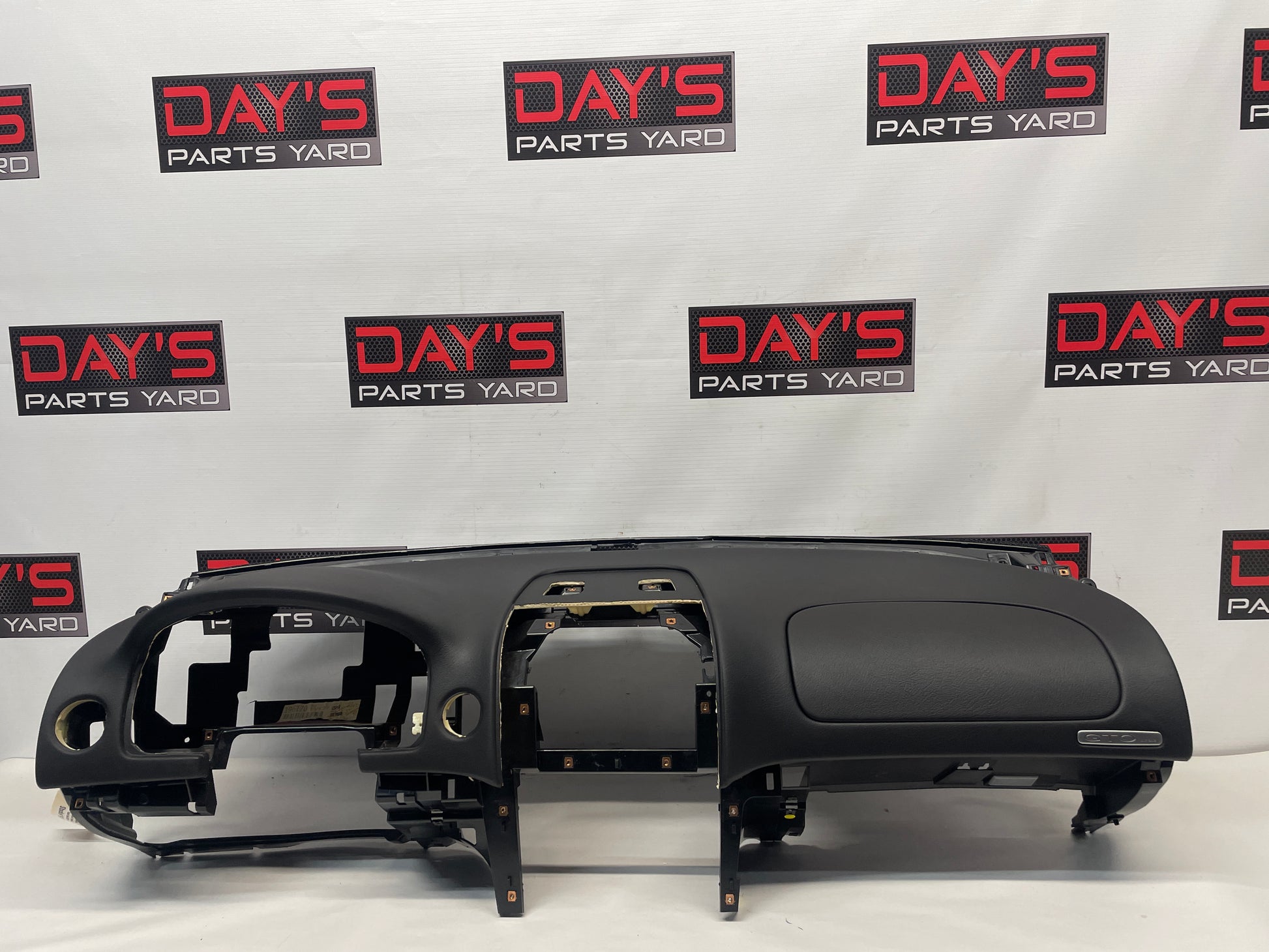 2004 Pontiac GTO Dash Pad Board OEM - Day's Parts Yard