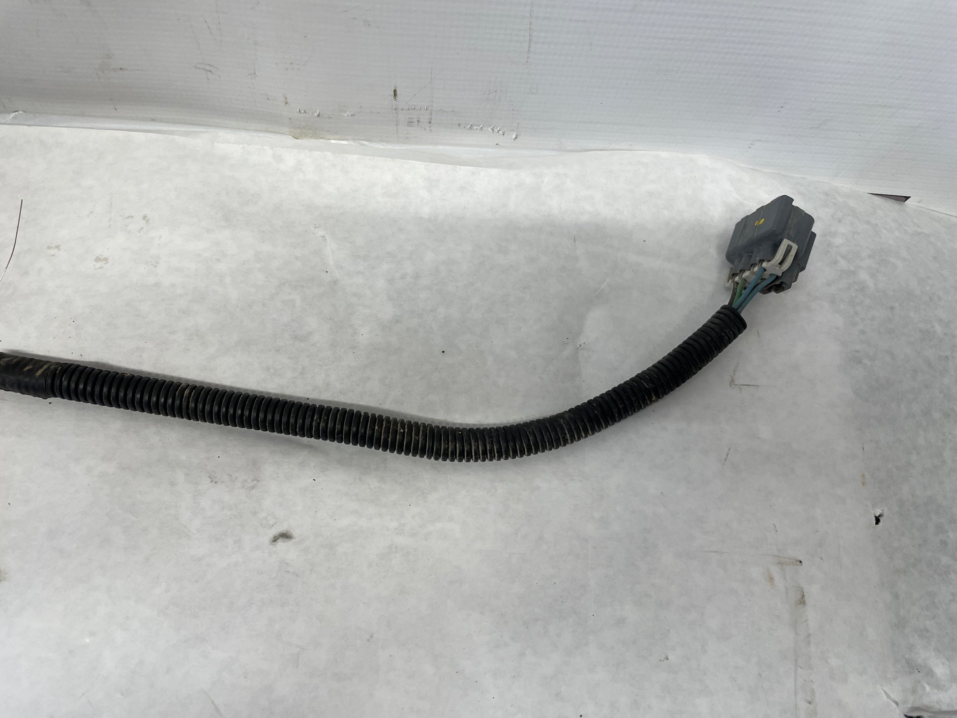 2005 Chevy Avalanche LH Driver Tail Light Taillight Lamp OEM - Day's Parts Yard
