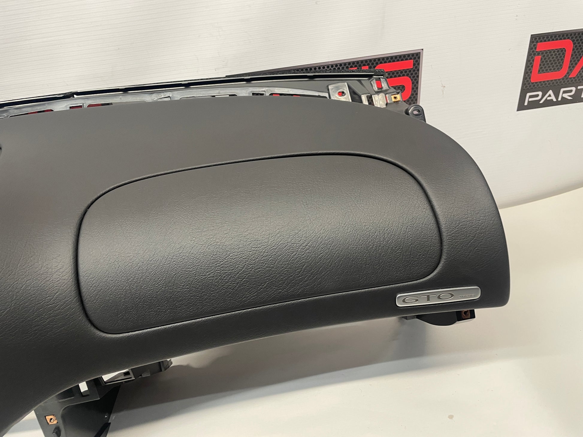 2004 Pontiac GTO Dash Pad Board OEM - Day's Parts Yard