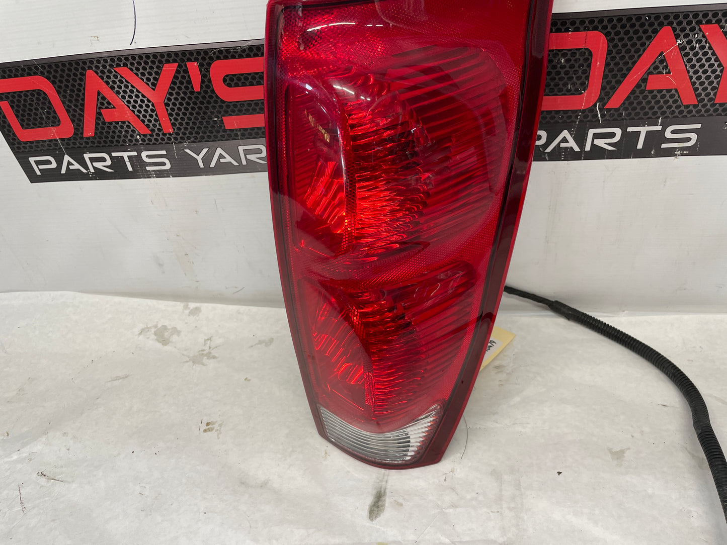 2005 Chevy Avalanche RH Passenger Tail Light Tail Light Lamp OEM - Day's Parts Yard