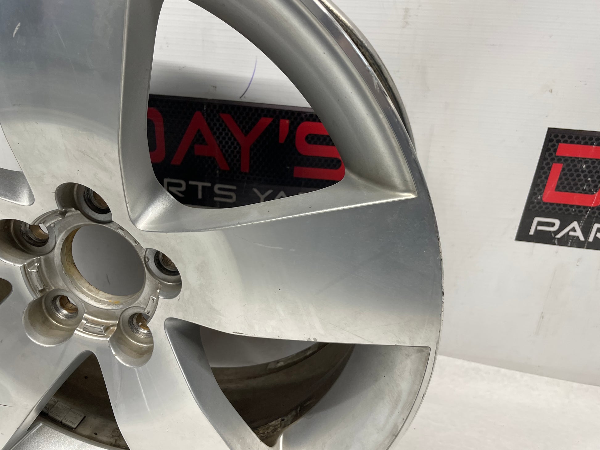 2015 Chevy SS Sedan Factory OEM 19X8 Wheel - Day's Parts Yard