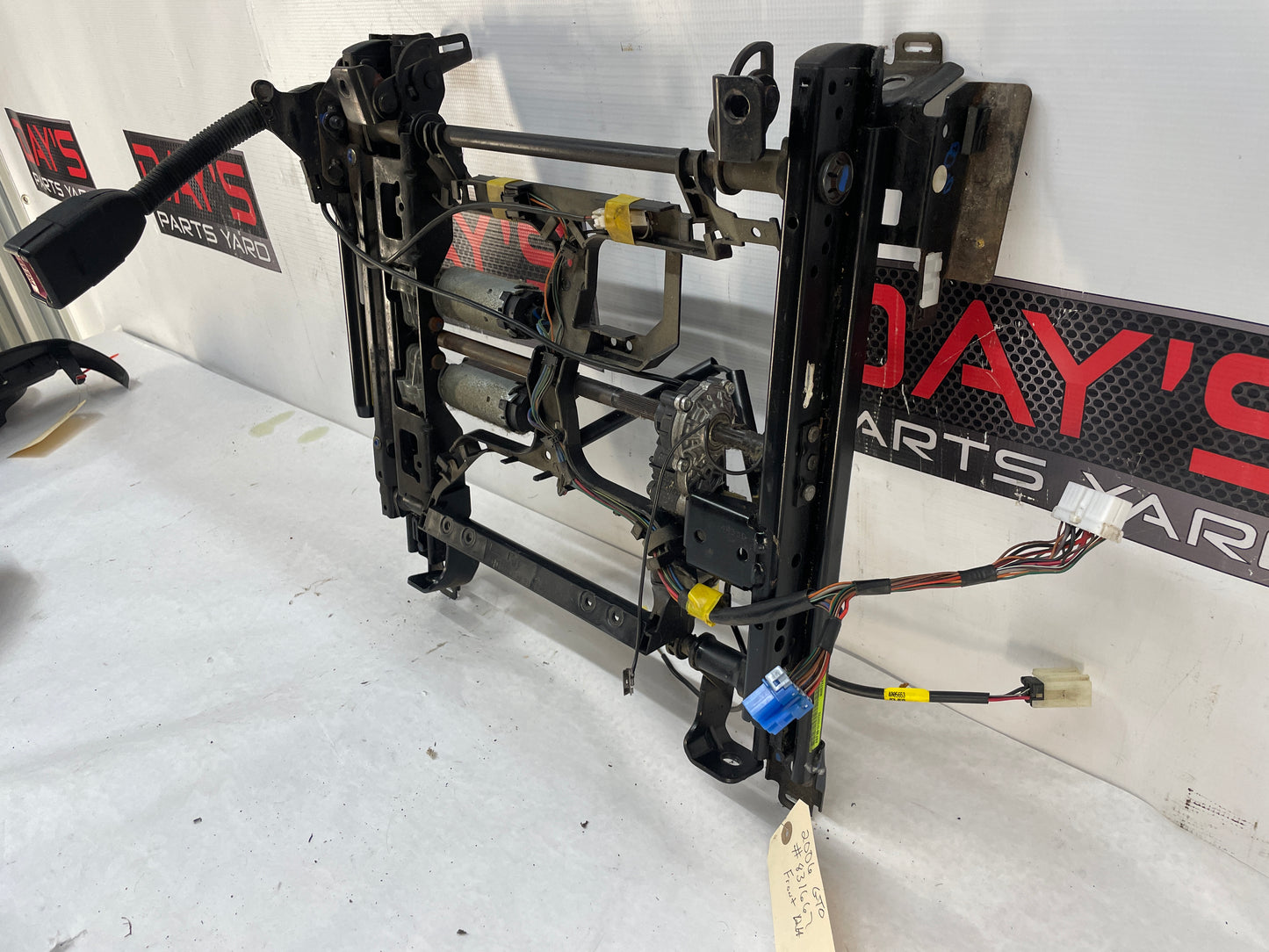 2006 Pontiac GTO LH Driver Front Seat Track Electric Frame Adjuster Motor Assembly OEM