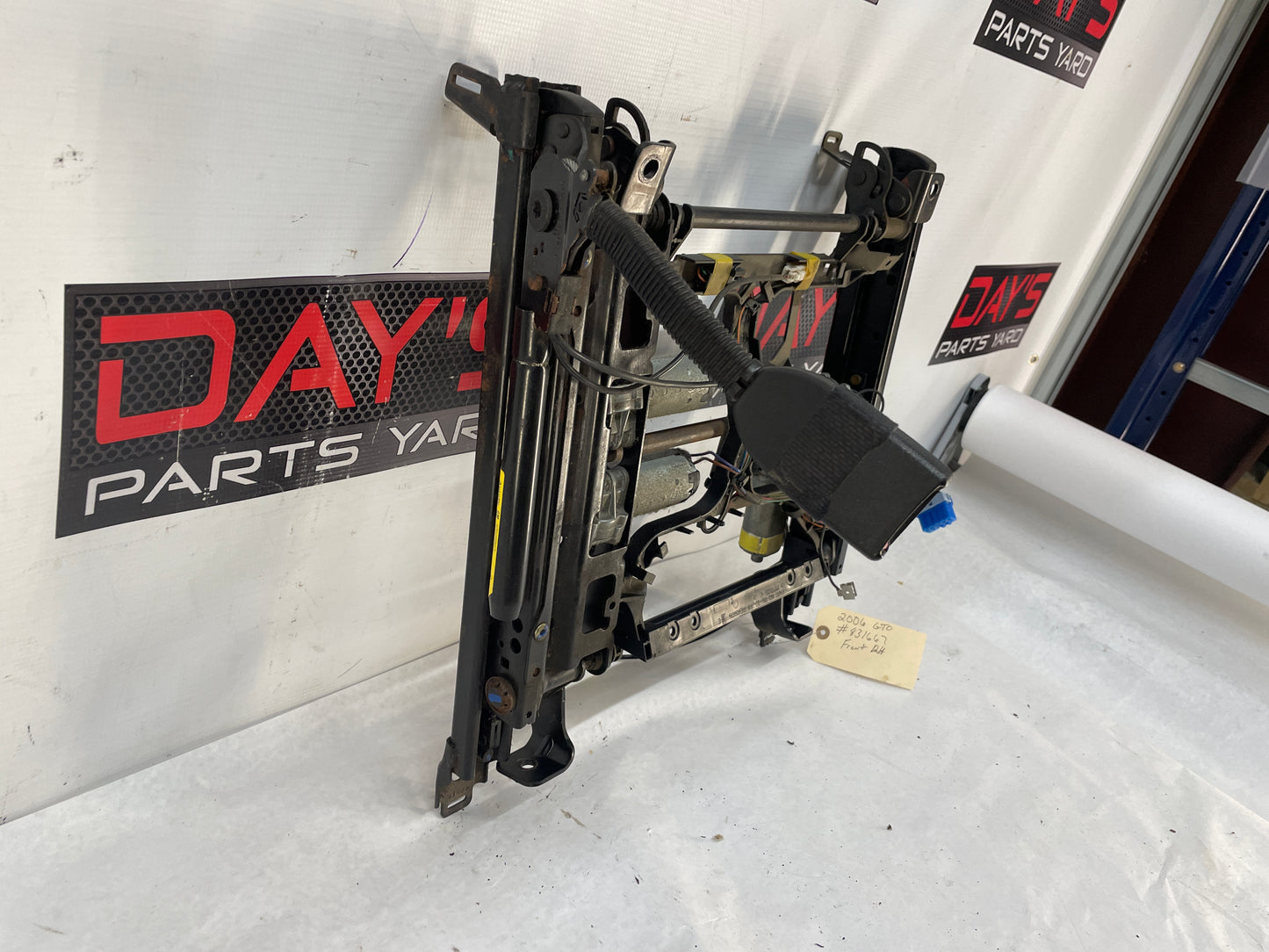 2006 Pontiac GTO LH Driver Front Seat Track Electric Frame Adjuster Motor Assembly OEM