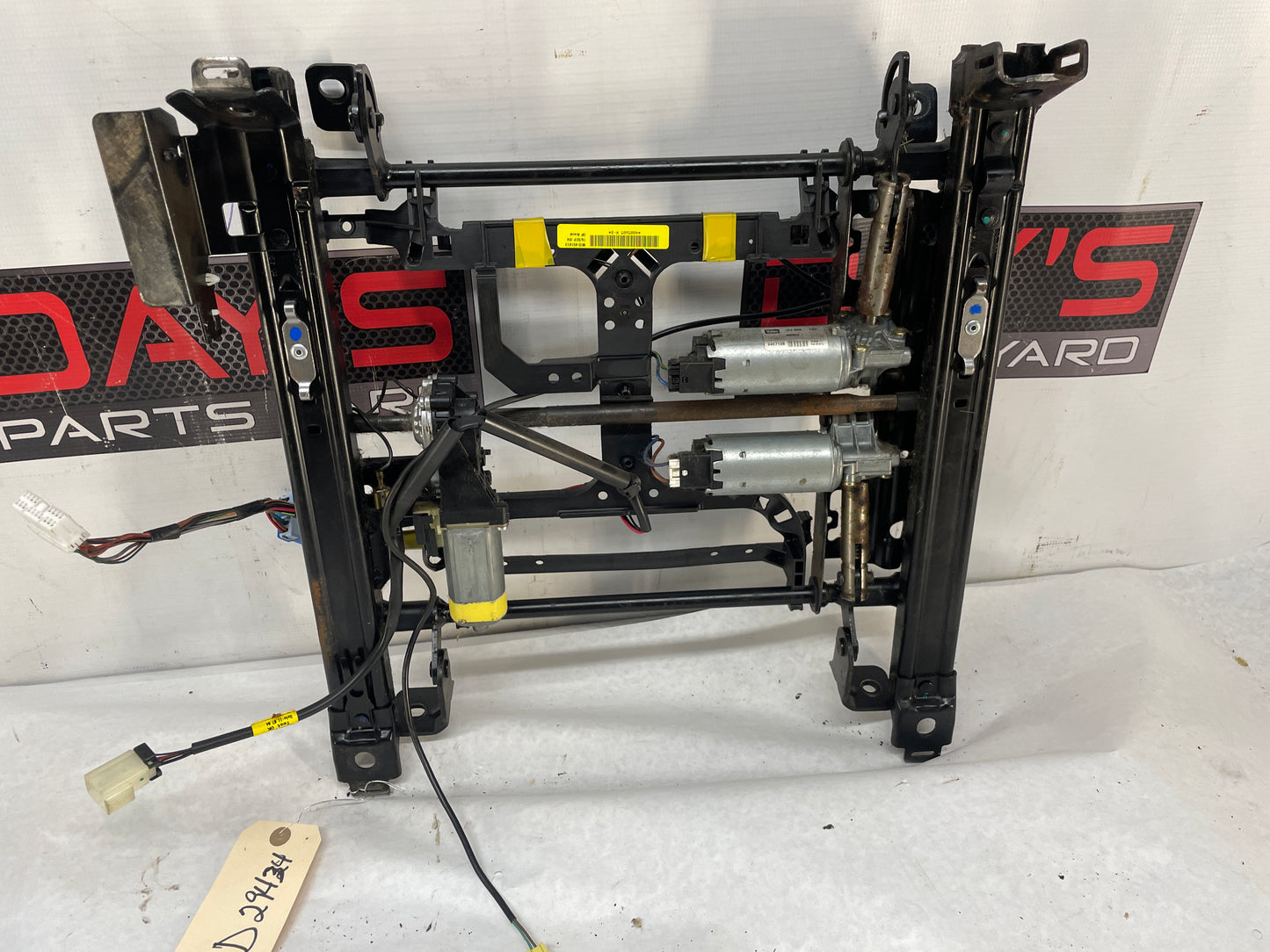 2006 Pontiac GTO LH Driver Front Seat Track Electric Frame Adjuster Motor Assembly OEM