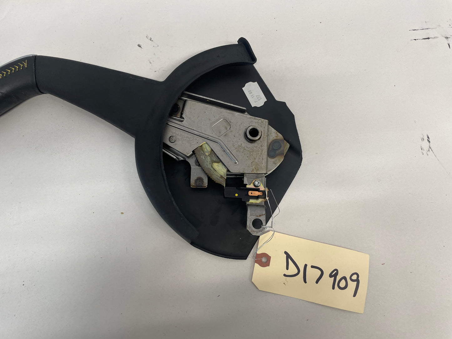 2004 Pontiac GTO Emergency E Brake Handle Lever OEM - Day's Parts Yard