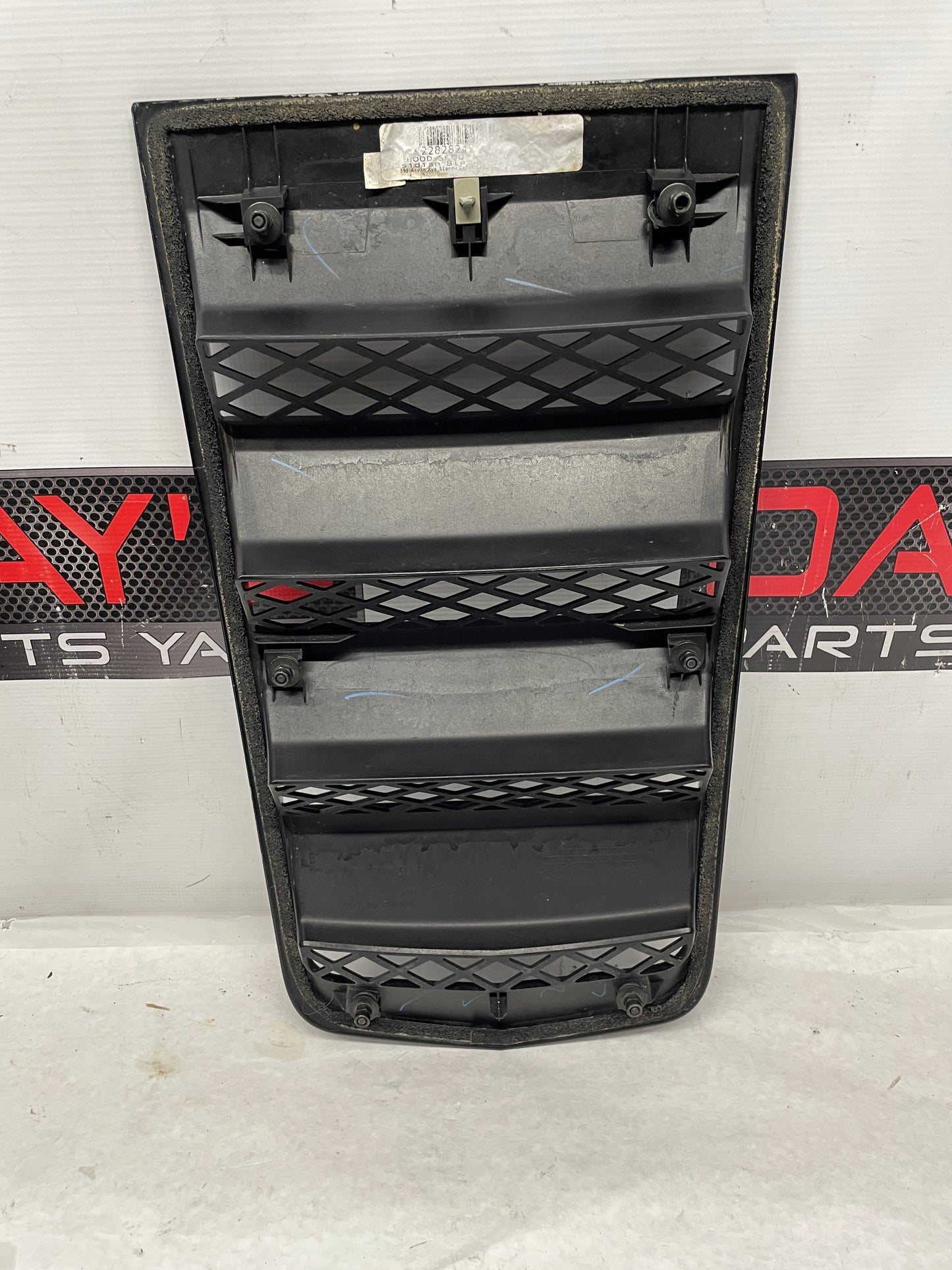 2015 Chevy Camaro SS Hood Scoop Vent Heat Extractor Hood Air Extractor Water Deflector Under Tray OEM - Day's Parts Yard
