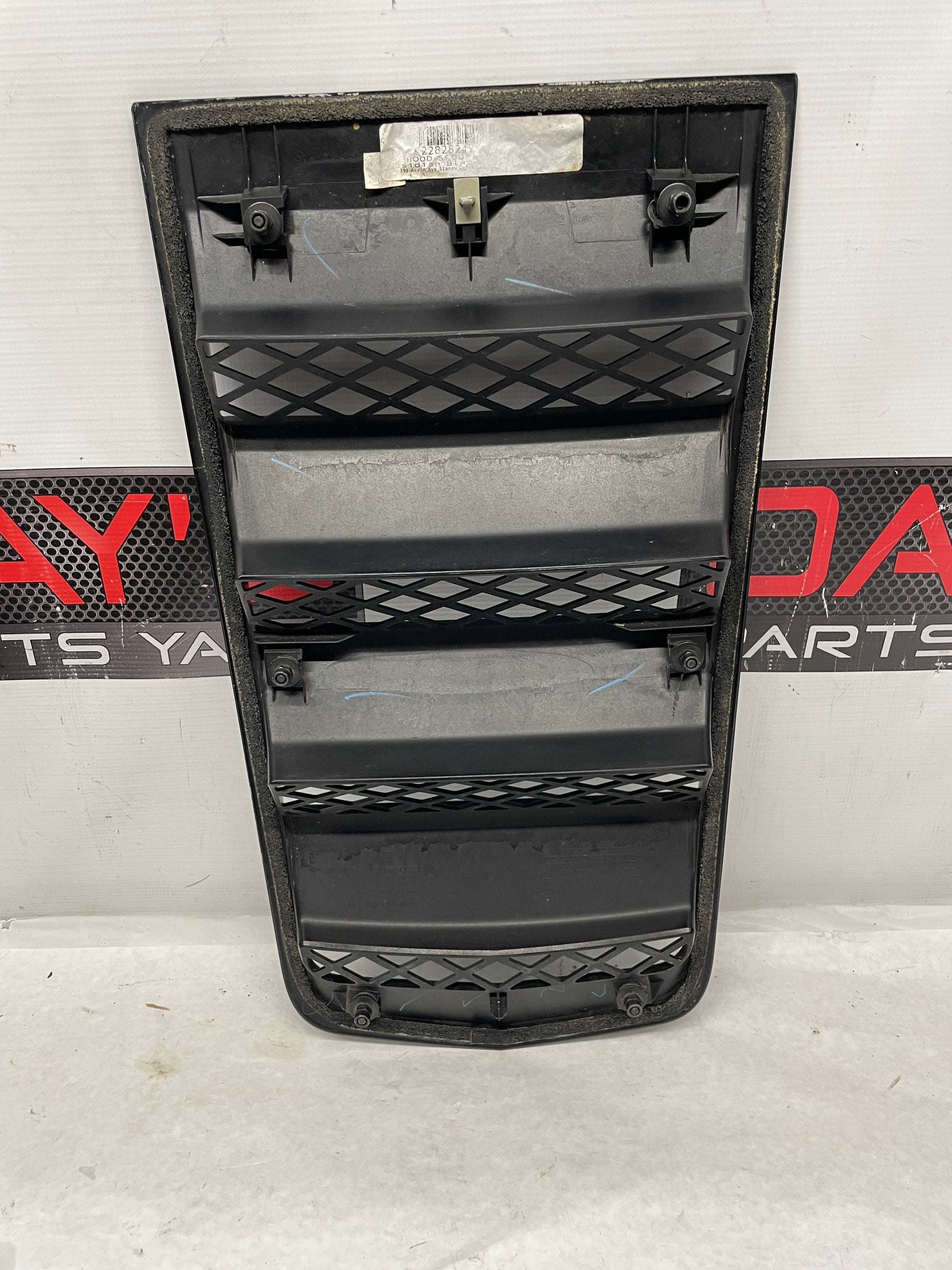2015 Chevy Camaro SS Hood Scoop Vent Heat Extractor Hood Air Extractor Water Deflector Under Tray OEM - Day's Parts Yard