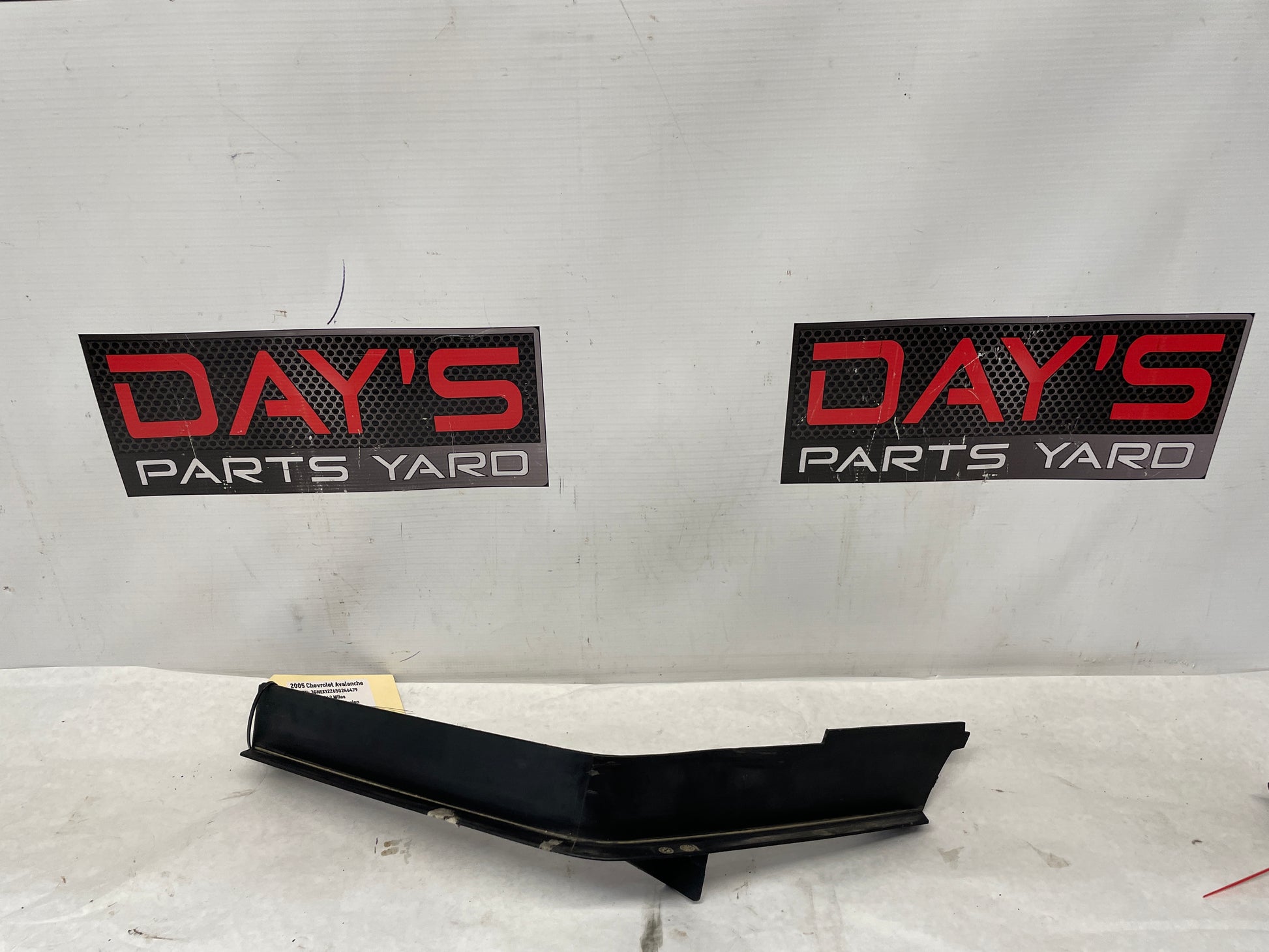 2005 Chevy Avalanche LH Driver Outer Bumper Filler Panel OEM - Day's Parts Yard