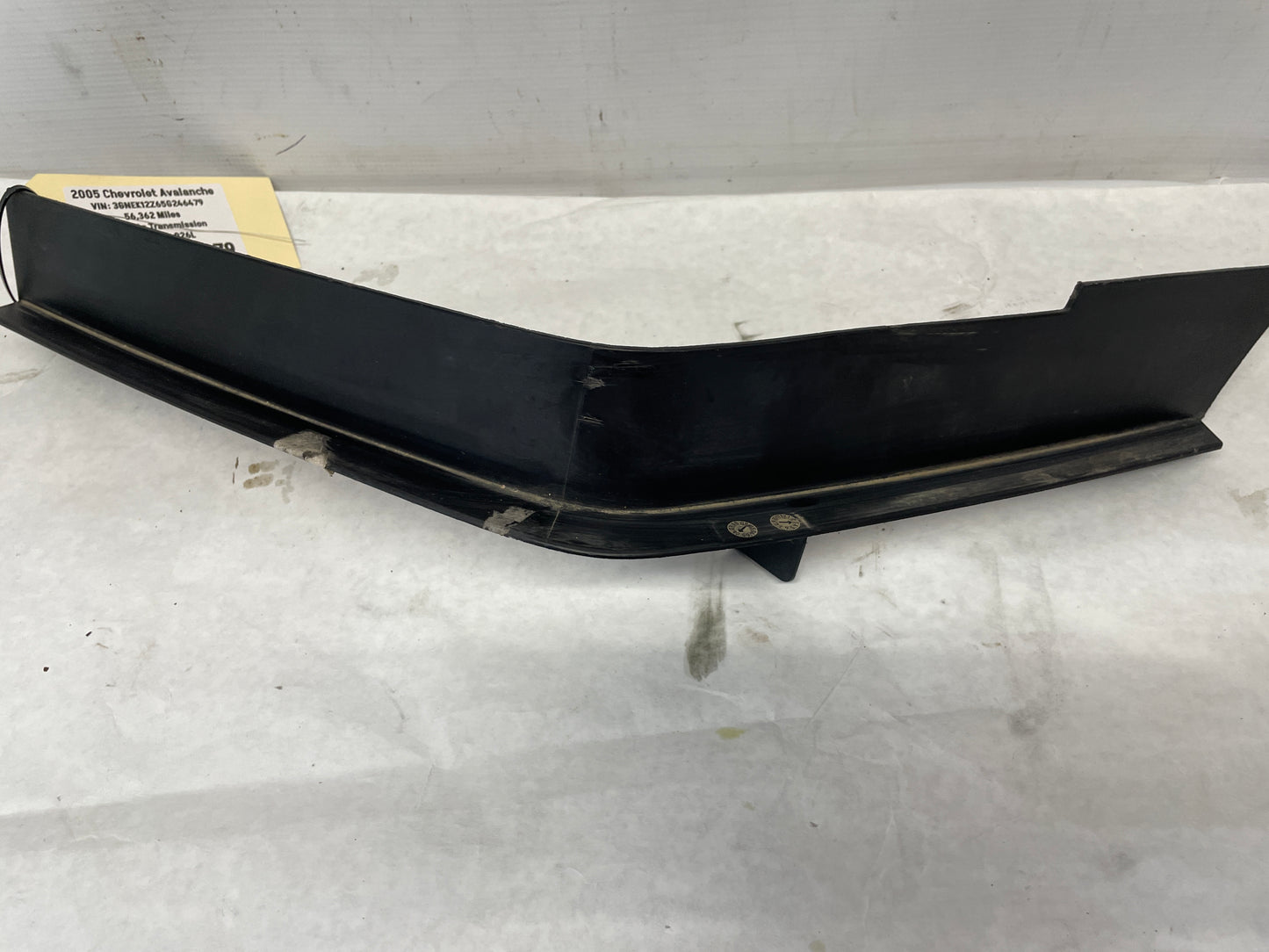 2005 Chevy Avalanche LH Driver Outer Bumper Filler Panel OEM - Day's Parts Yard