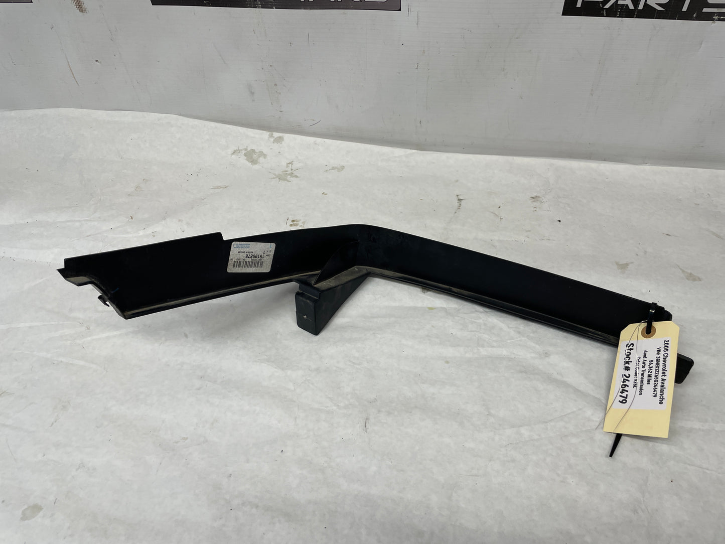 2005 Chevy Avalanche LH Driver Outer Bumper Filler Panel OEM - Day's Parts Yard
