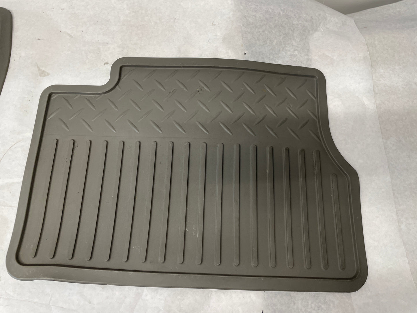 2005 Chevy Avalanche Front and Rear Rubber Floor Mats Aftermarket OEM - Day's Parts Yard