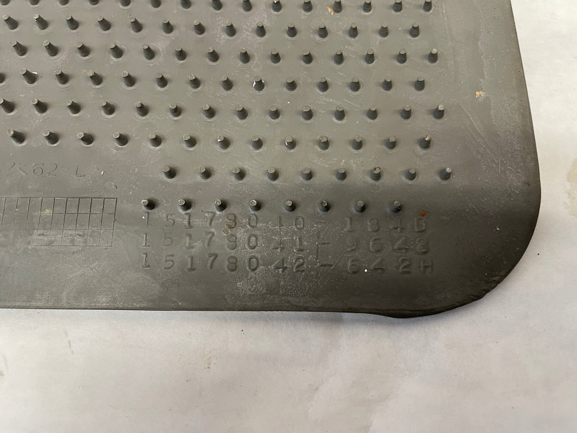2005 Chevy Avalanche Front and Rear Rubber Floor Mats Aftermarket OEM - Day's Parts Yard